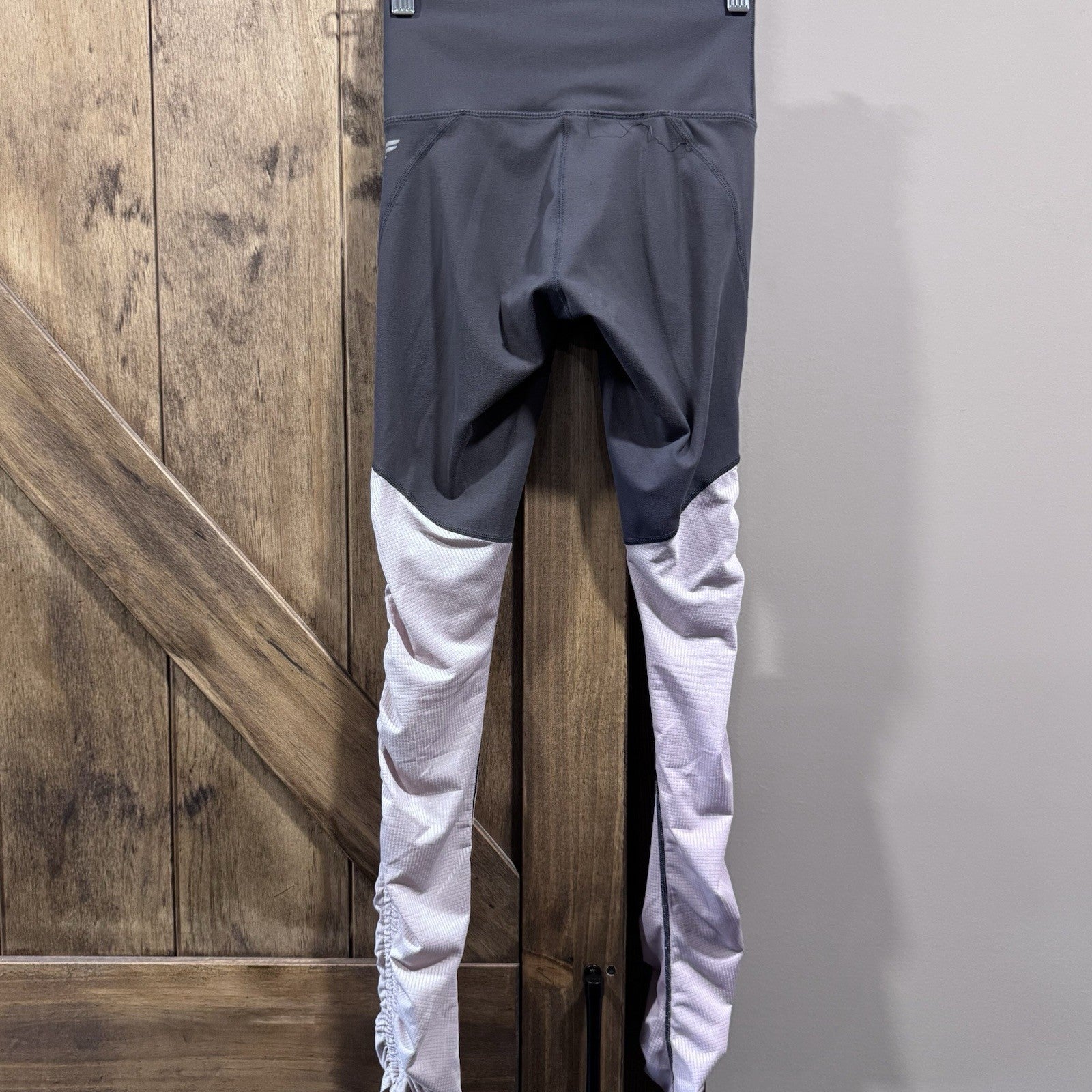 Fabletics Ruched Leggings XXS Gray Pink High Rise Scrunch Ankle Style 136438