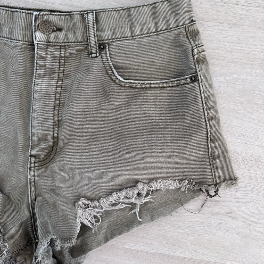 BDG Urban Outfitters Cheeky Shorts Olive Green Raw Hem Cut Off Booty Size 31