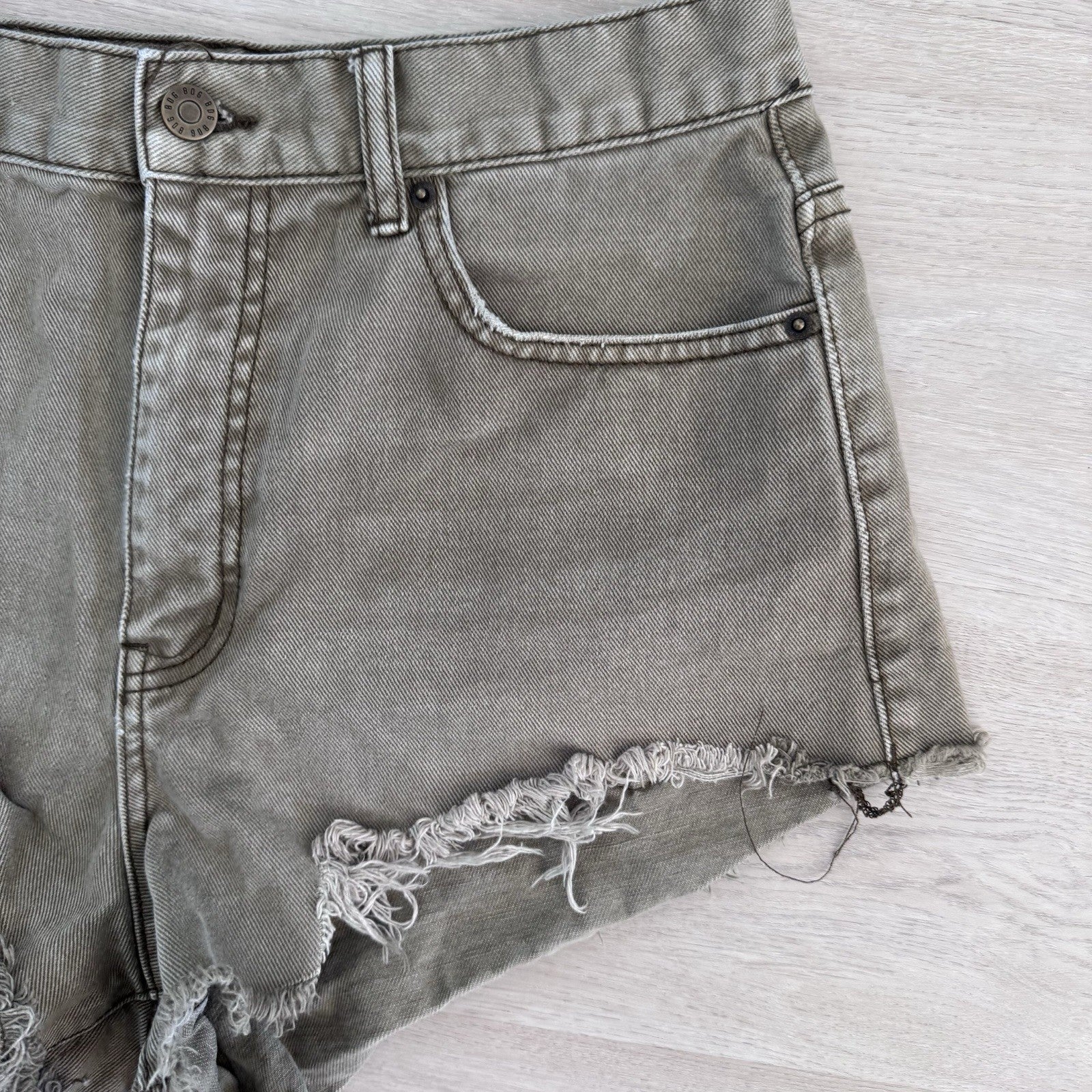BDG Urban Outfitters Cheeky Shorts Olive Green Raw Hem Cut Off Booty Size 31