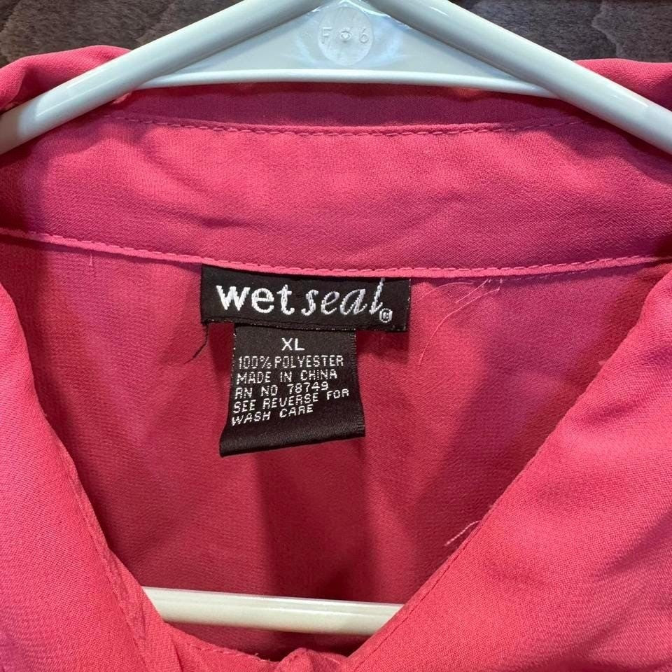 Vintage wet seal size XL Pink button-up blouse with a relaxed fit