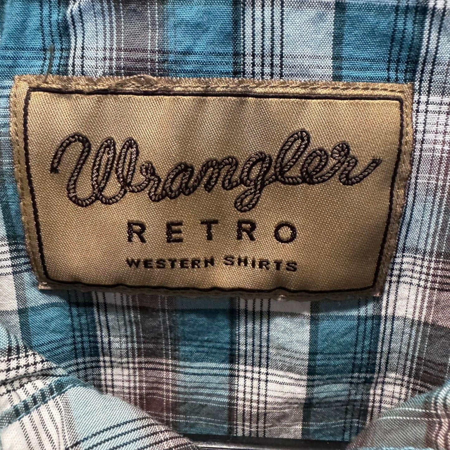 Wrangler Men's Retro Modern Fit Long Sleeve Snap Shirt size small