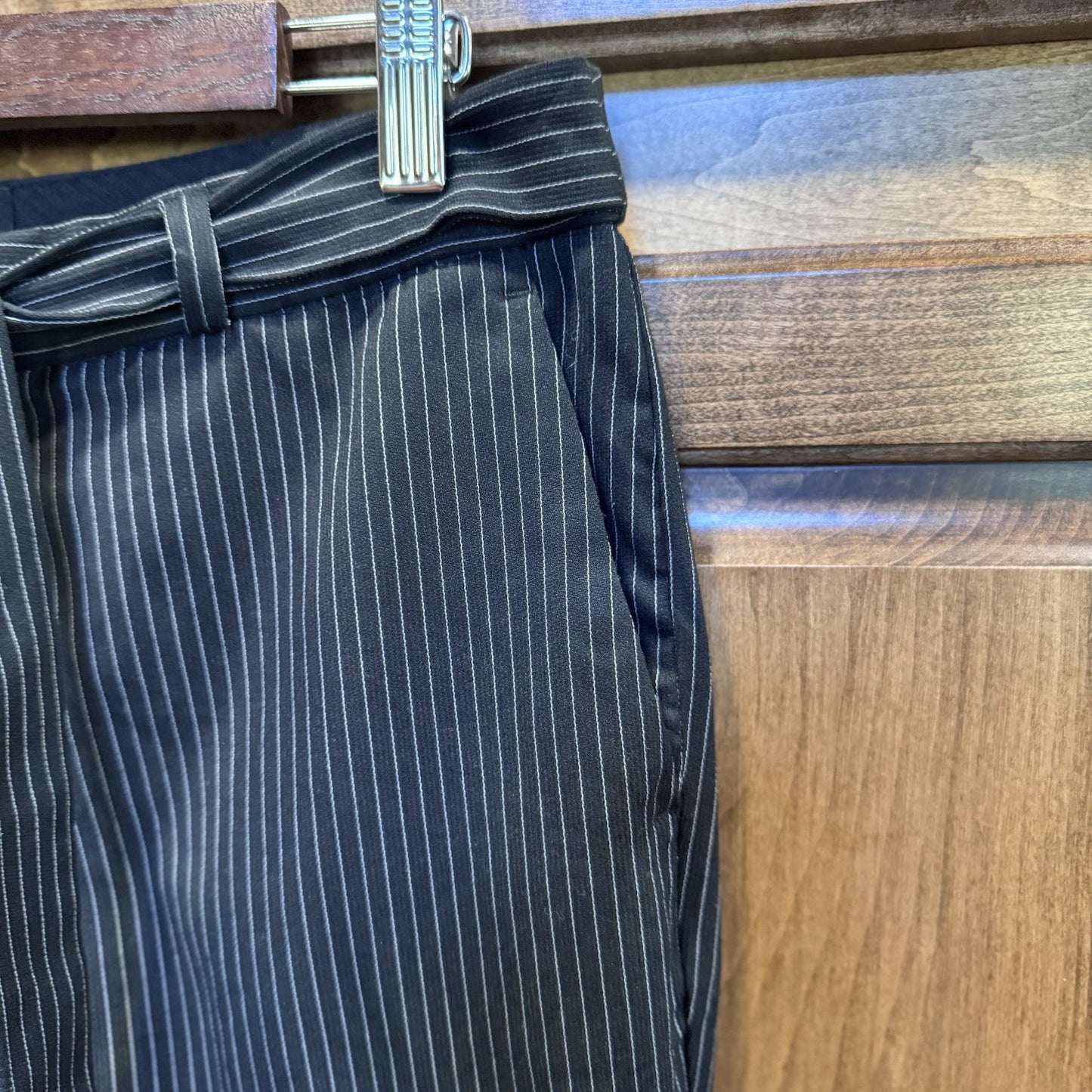 Banana Republic Avery Tie-Waist Pants Black Pinstripe Petite 6 High Rise Tapered