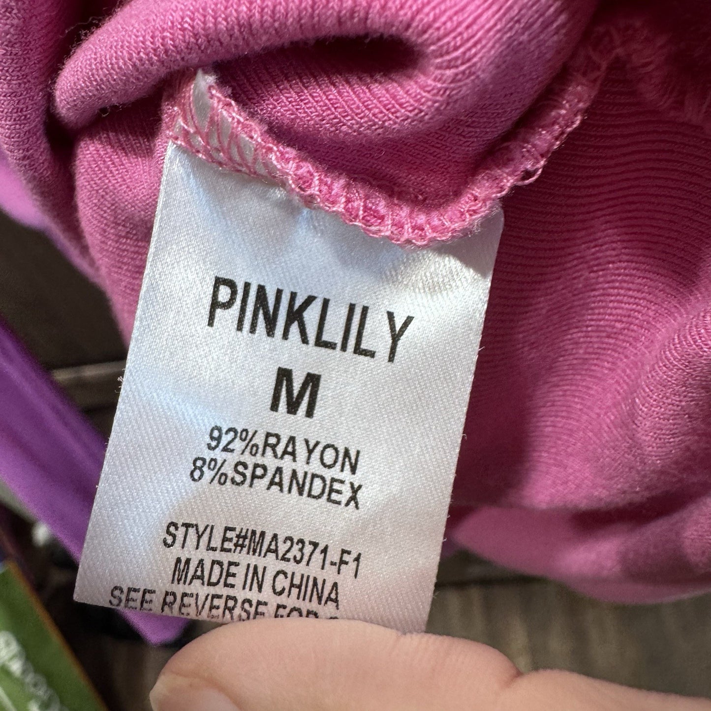 Pink Lily Henley Top Size Medium Pink Long Sleeve Button Front Stretch Casual