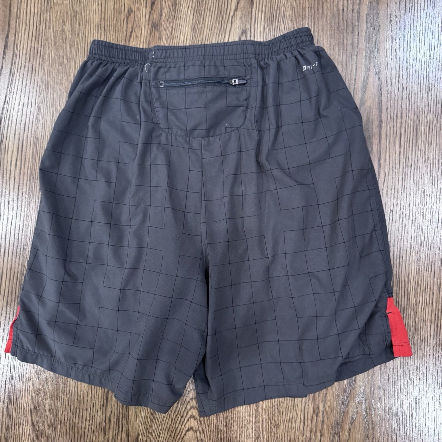 Nike Dri-FIT FAST Black Grid Athletic Shorts Men’s M Red Trim Zip Pocket