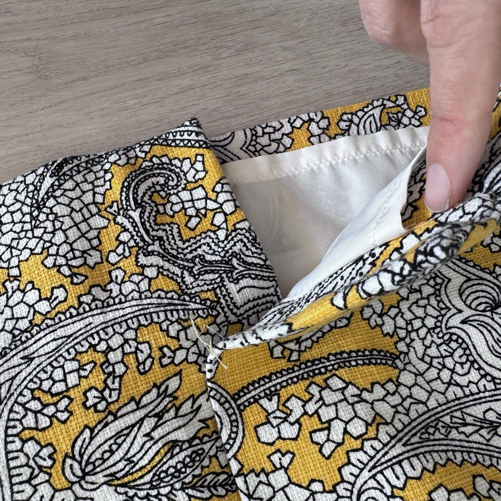 LOFT Ann Taylor Skirt Womens XS Black White Floral Pencil