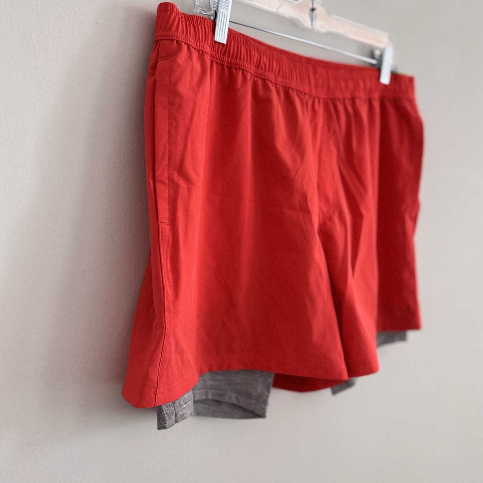 DSG Men's 2-in-1 Agility Shorts Red Sun Large Athletic Gym Workout Running NEW 