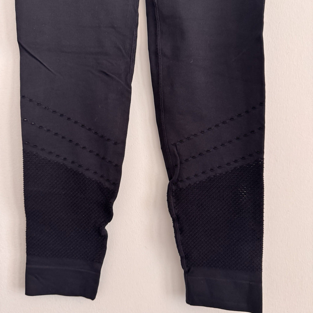 SHEFIT Boss Seamless Leggings Medium M Black High Waisted Compression Yoga Pants