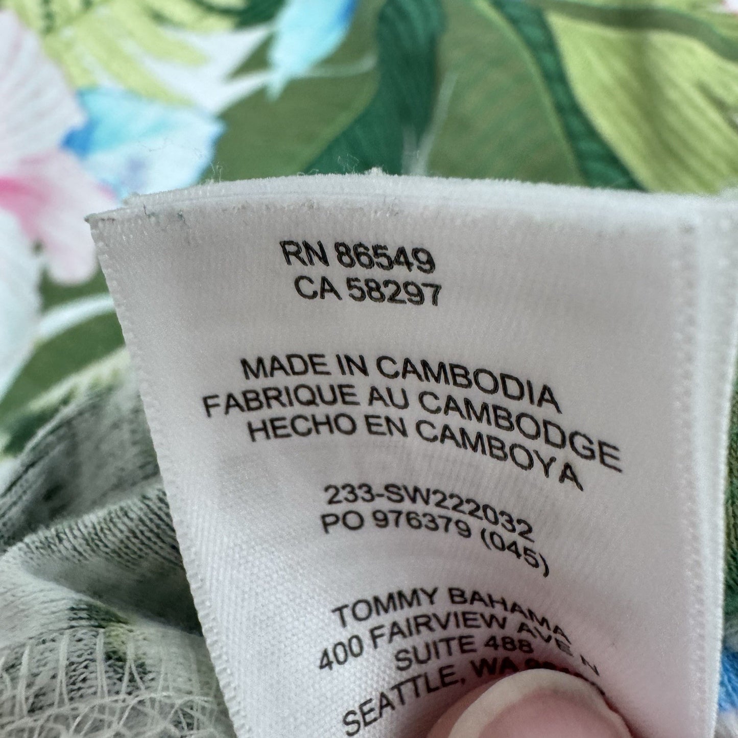 Tommy Bahama XS Floral V-Neck Top Long Sleeve Hibiscus Green Pink Blue Cotton 