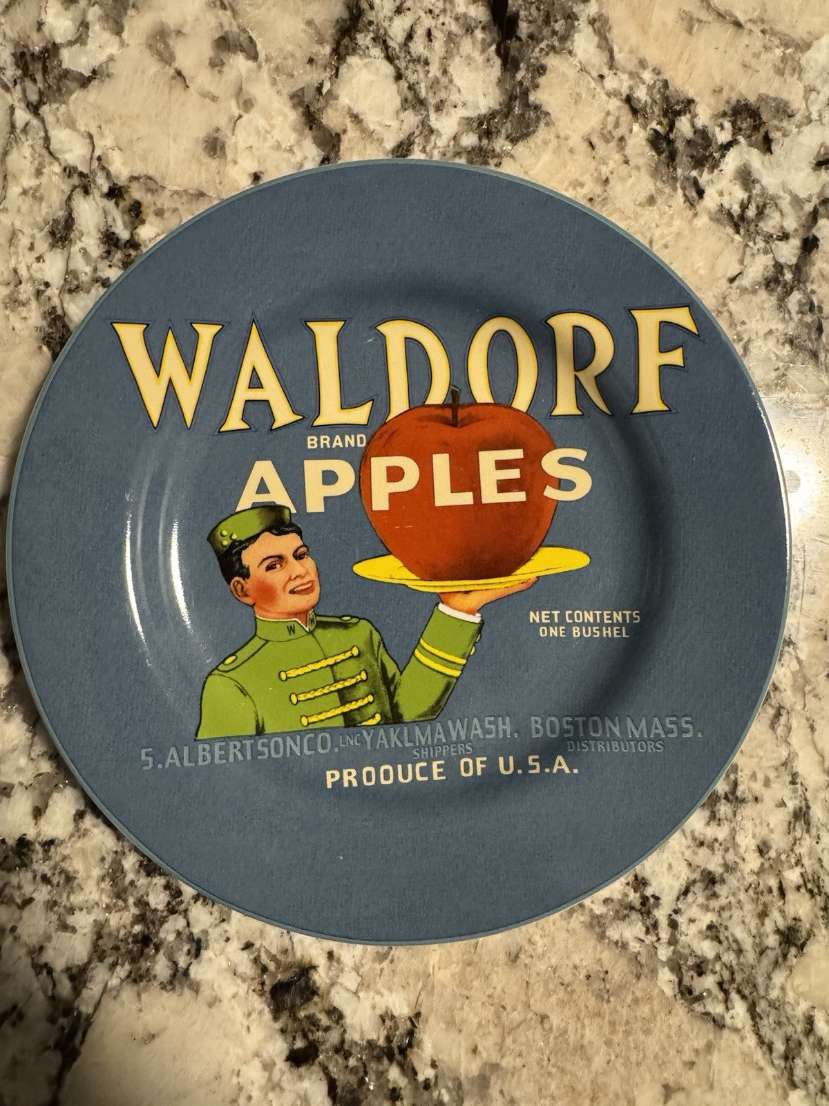 Oneida Ltd. Vintage Labels Sakura NY Waldorf Apples Plate Stoneware Felix Potin