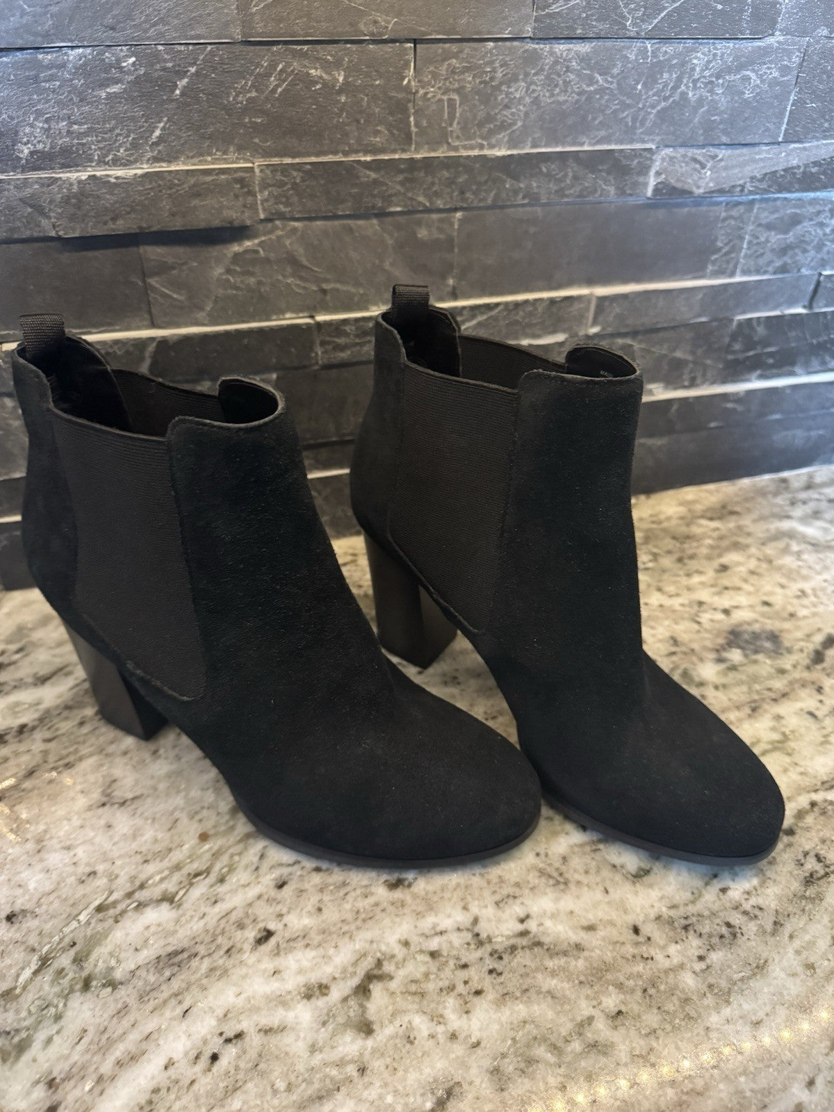 Michael Kors Lottie womens 9 Black suede block heel ankle boot Great Condition!