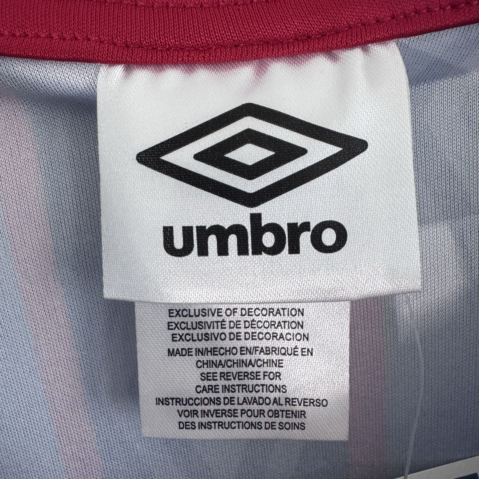 NWT Umbro USA Soccer Jersey Mens Large Blue Red Geometric Futbol Shirt