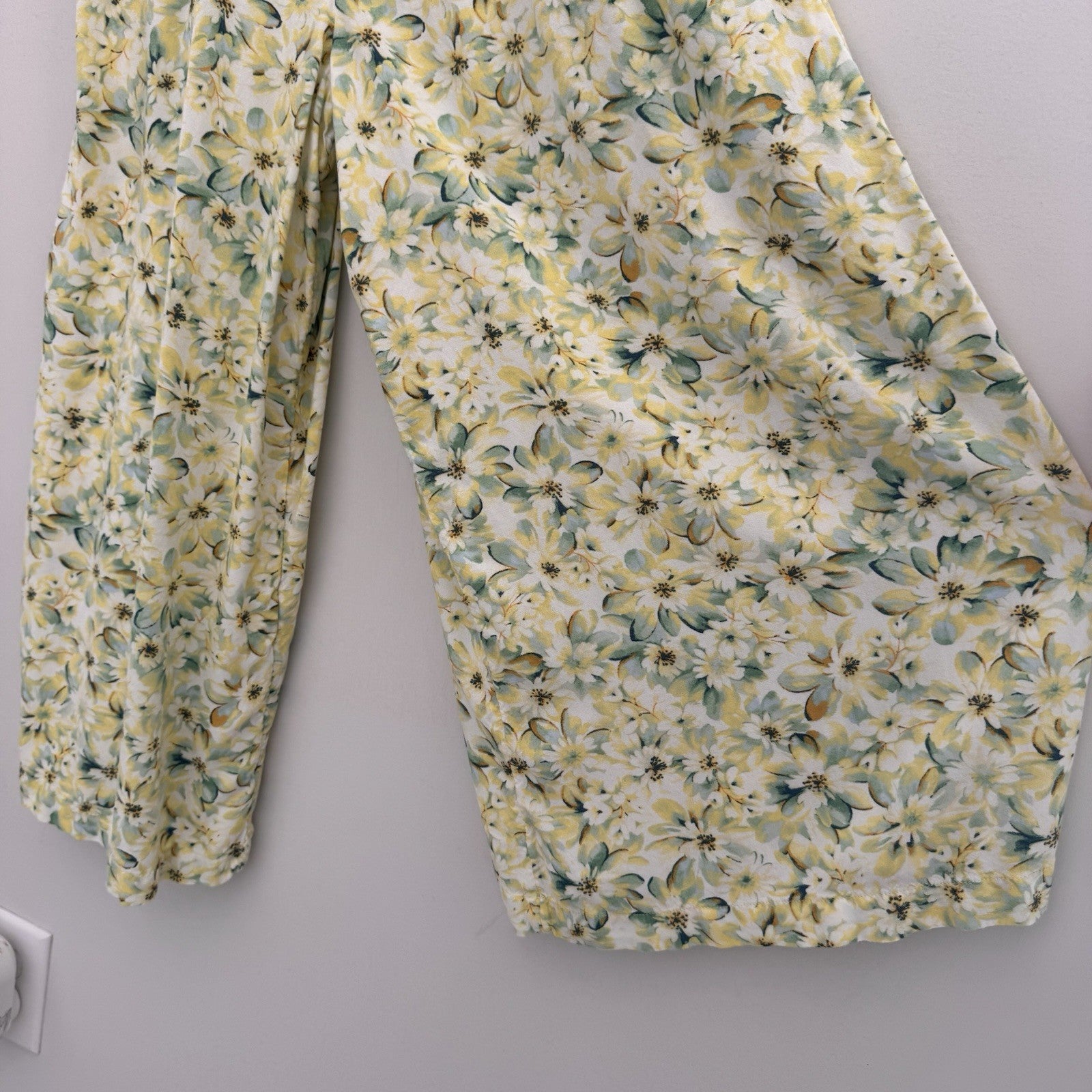American Eagle Women’s M Petite Floral Cutout Wide Leg Jumpsuit Yellow Green