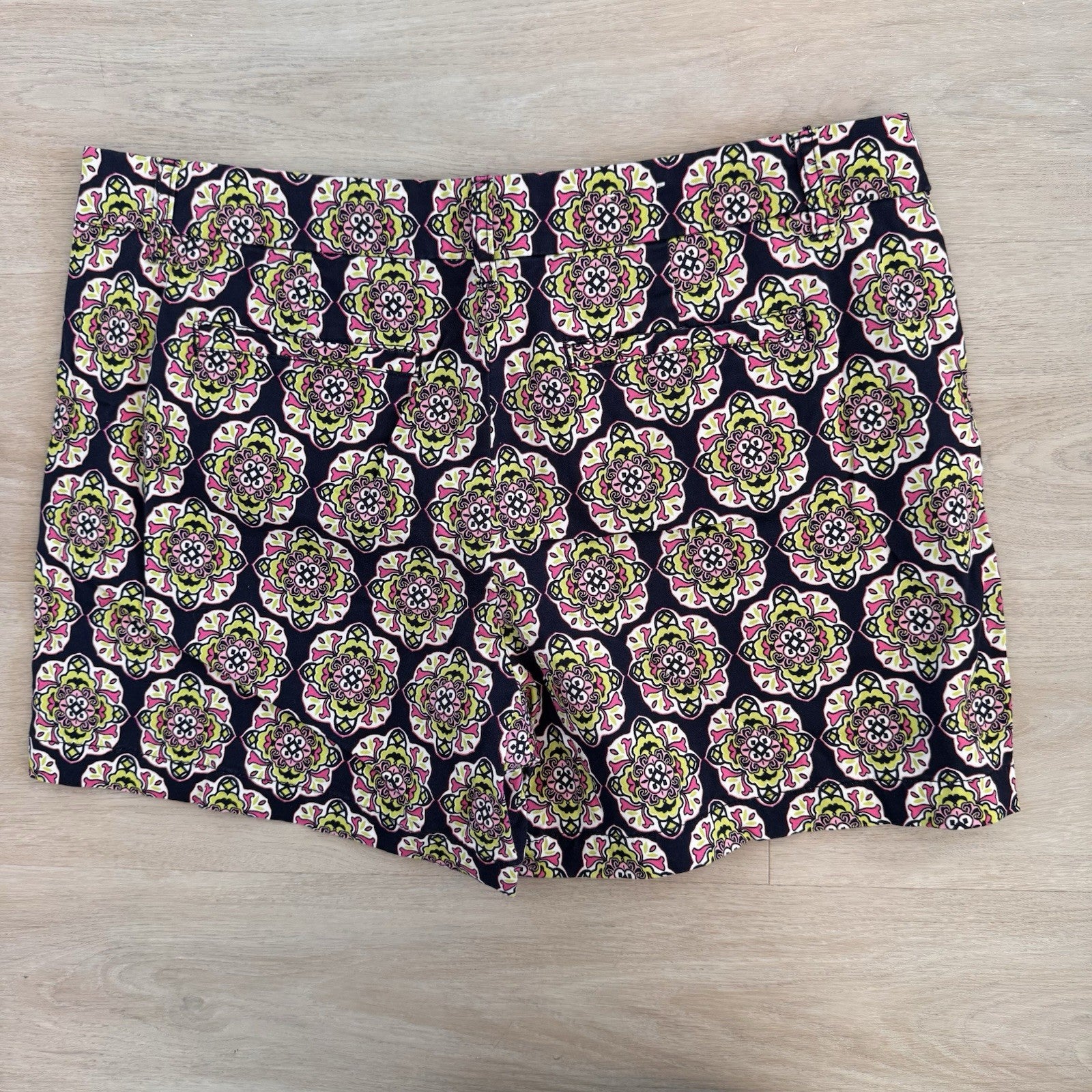 Crown & Ivy Shorts Lot Of 2  Size 14 Geometric & Medallion Print Cotton