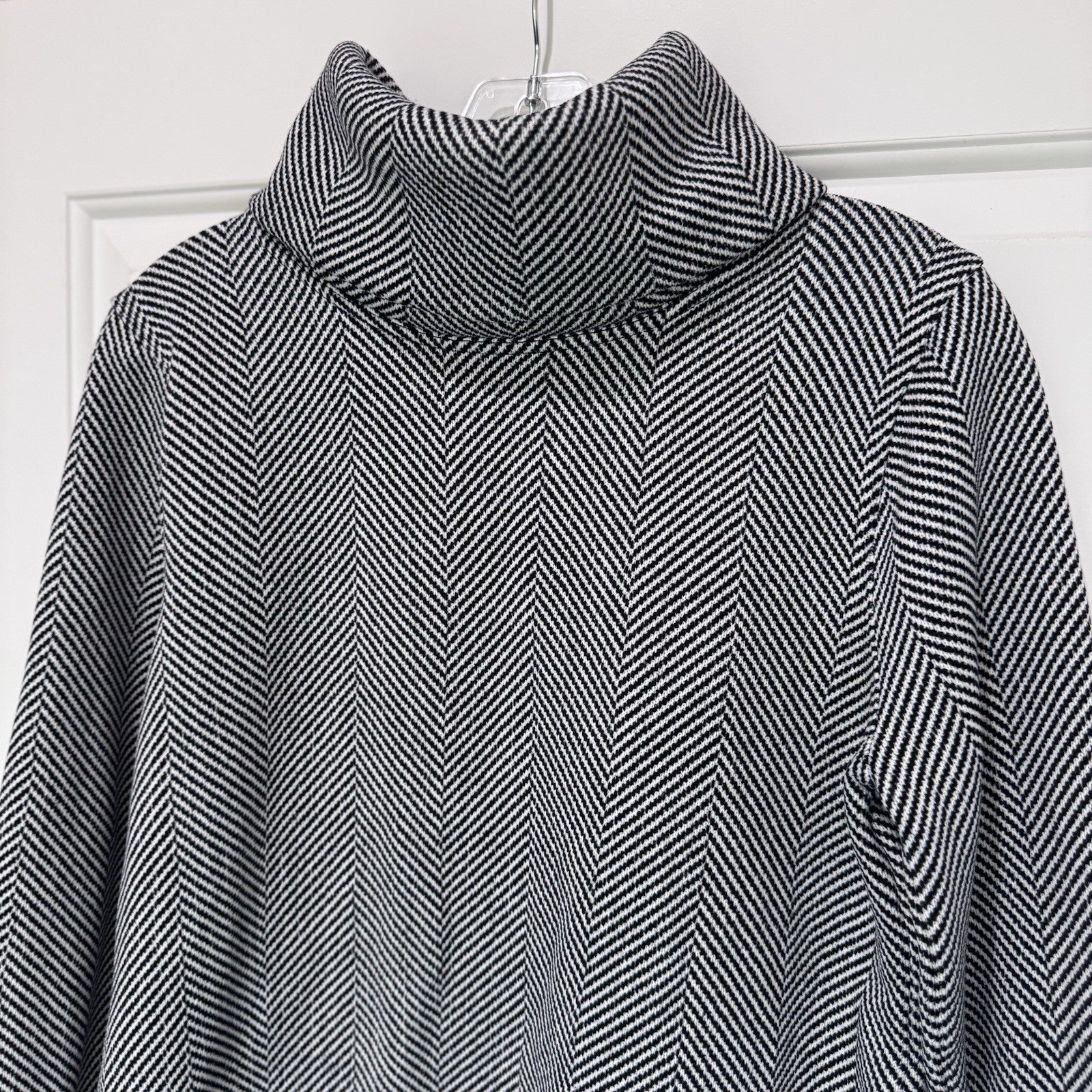 J.Crew Herringbone Funnel Neck Top Medium Black White Long Sleeve Knit Pullover