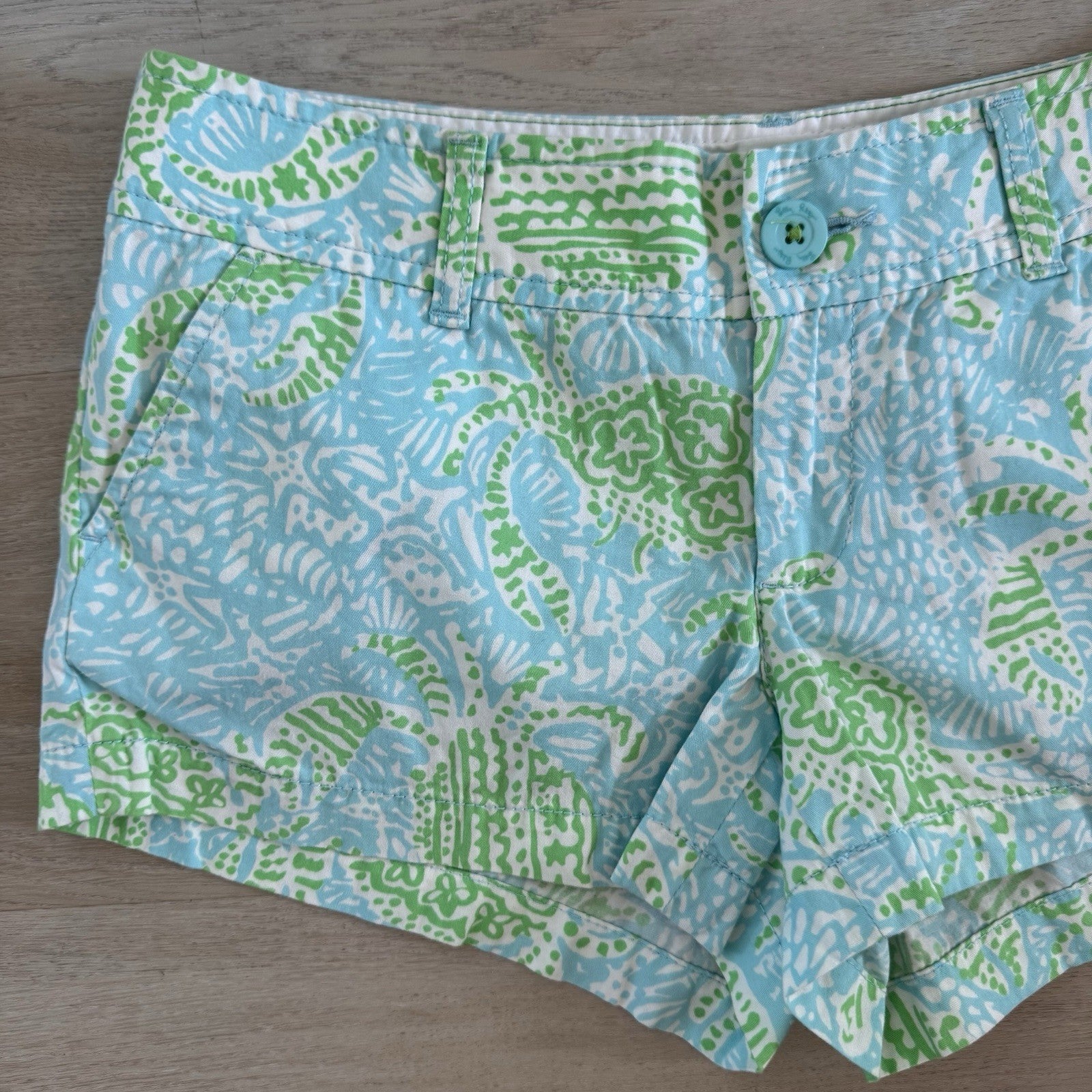 Lilly Pulitzer Walsh Shorts Size 4 Blue Green Print Preppy Women’s