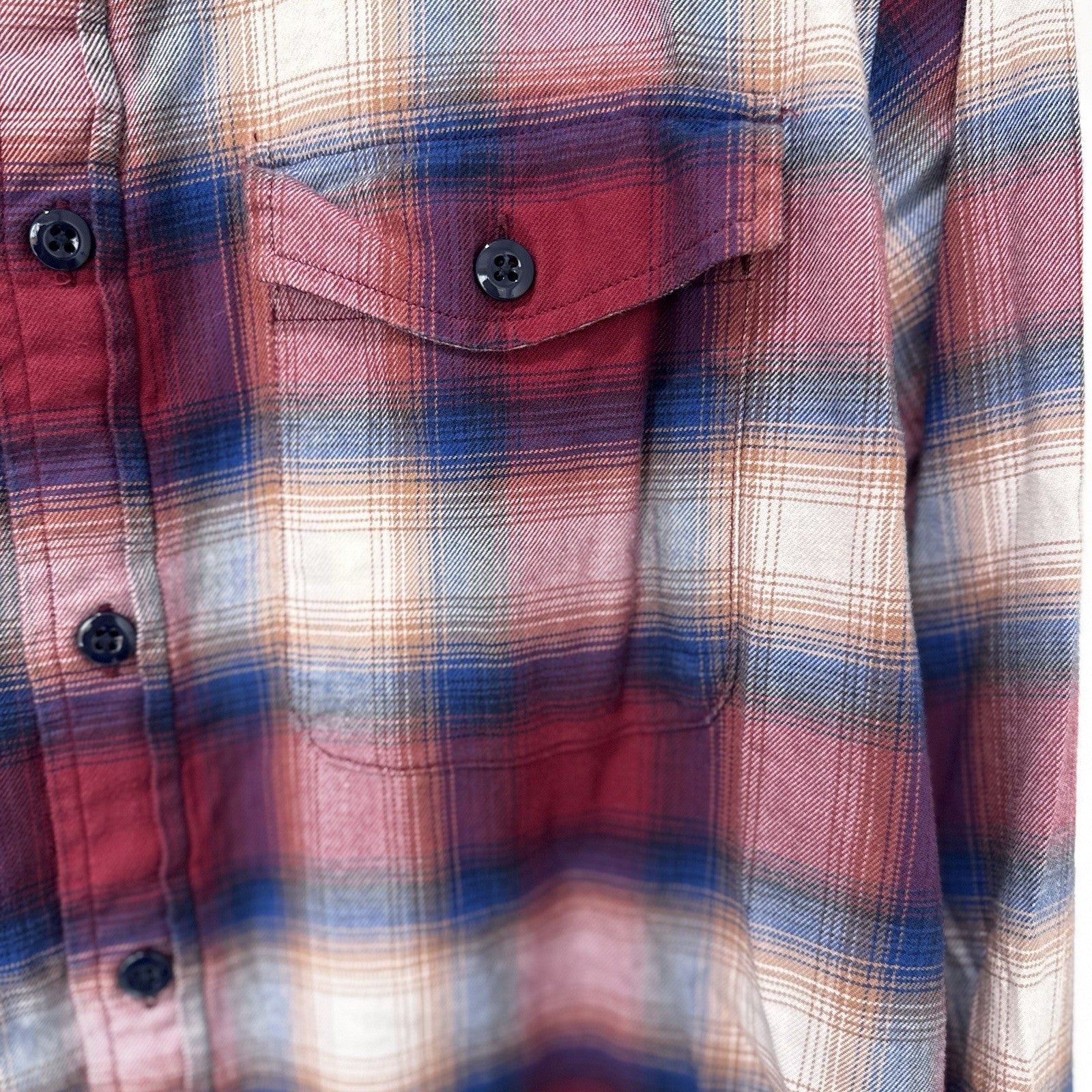 Abercrombie & Fitch Men’s Plaid Button Down Shirt – Size M