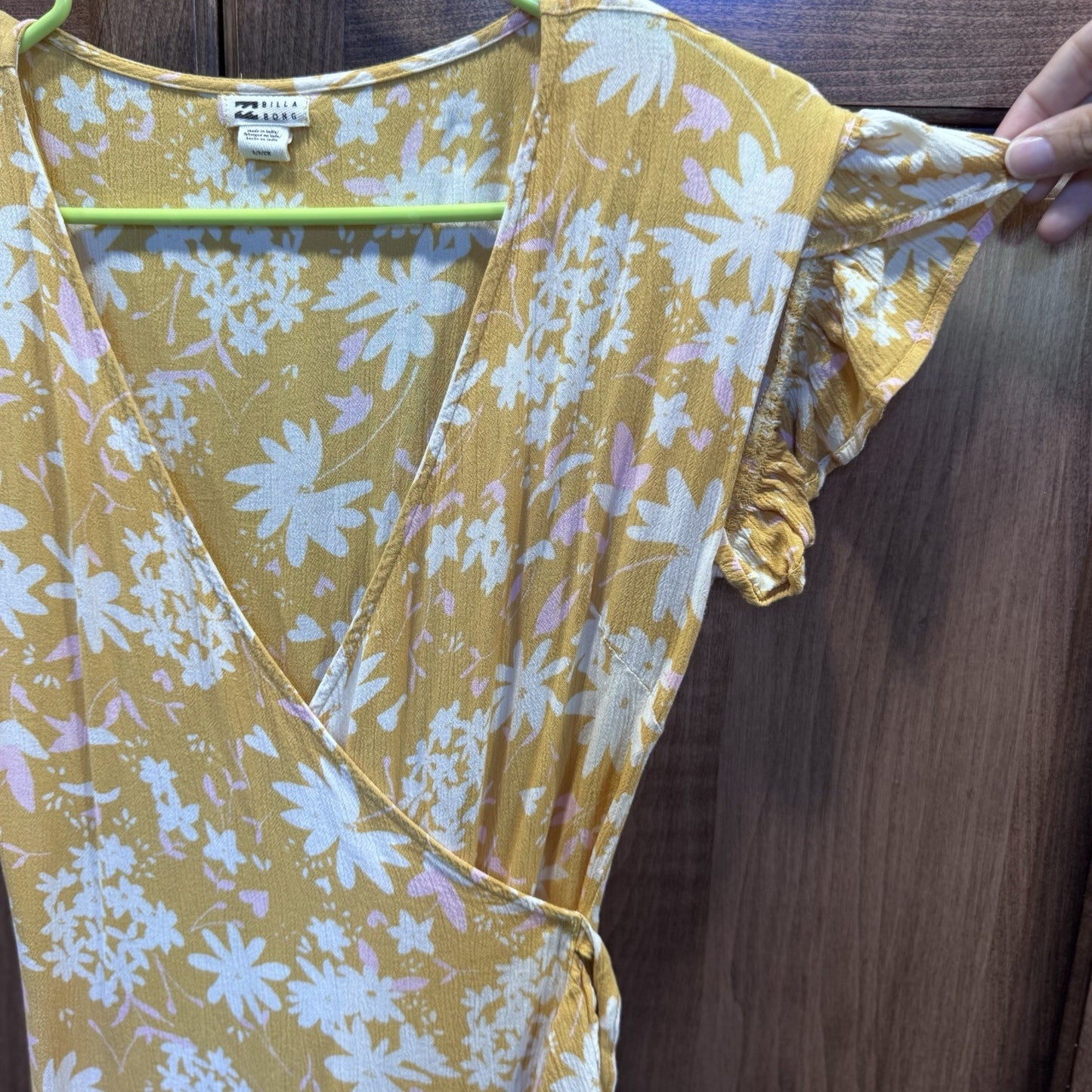 BILLABONG Wrap & Roll Mini Dress Sz S Yellow Floral VNeck Flutter Sleeve Ruffle