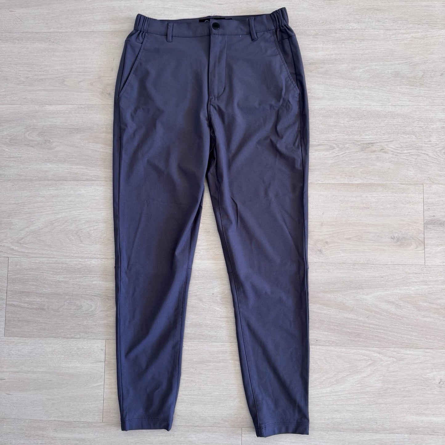 CUTS Mens Jogger Pants Size Small Gray Stretch Athletic Performance