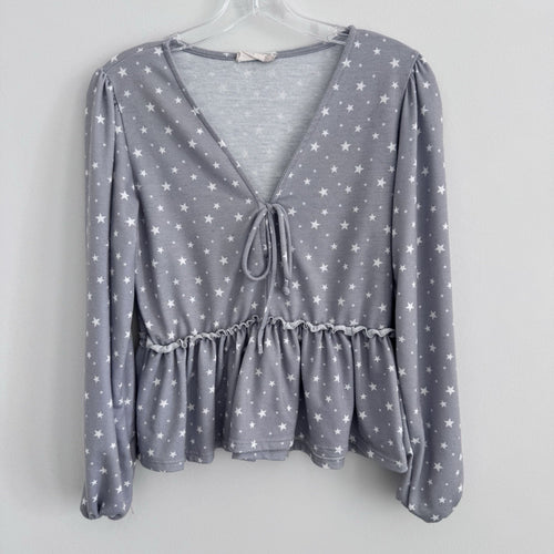 Altar'd State Womens BOHO Star Print Peplum Top Small Gray Tie Neck Puff Sleeve