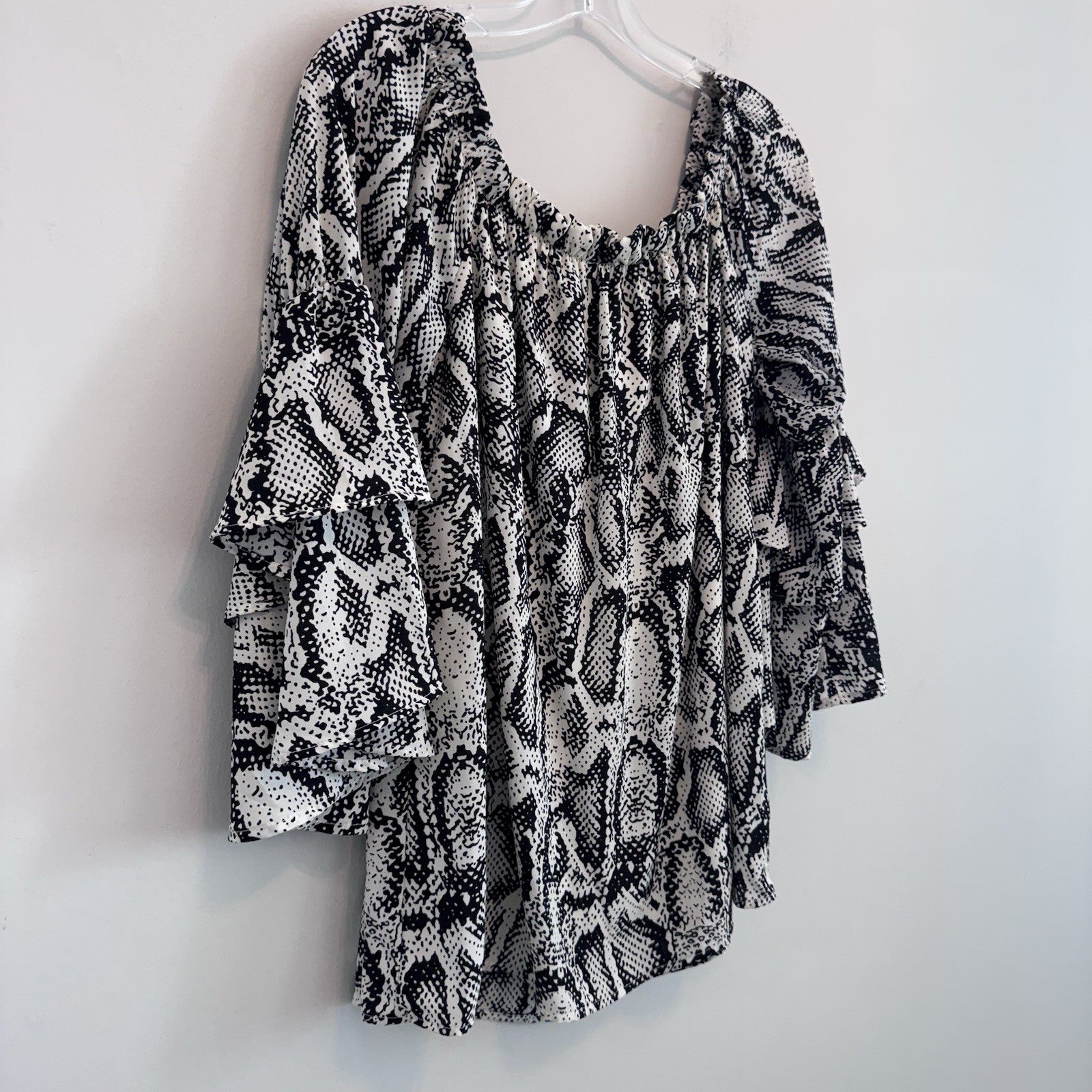 Peach Love Top Womens Large Snake Print Flutter Sleeve Boho Blouse