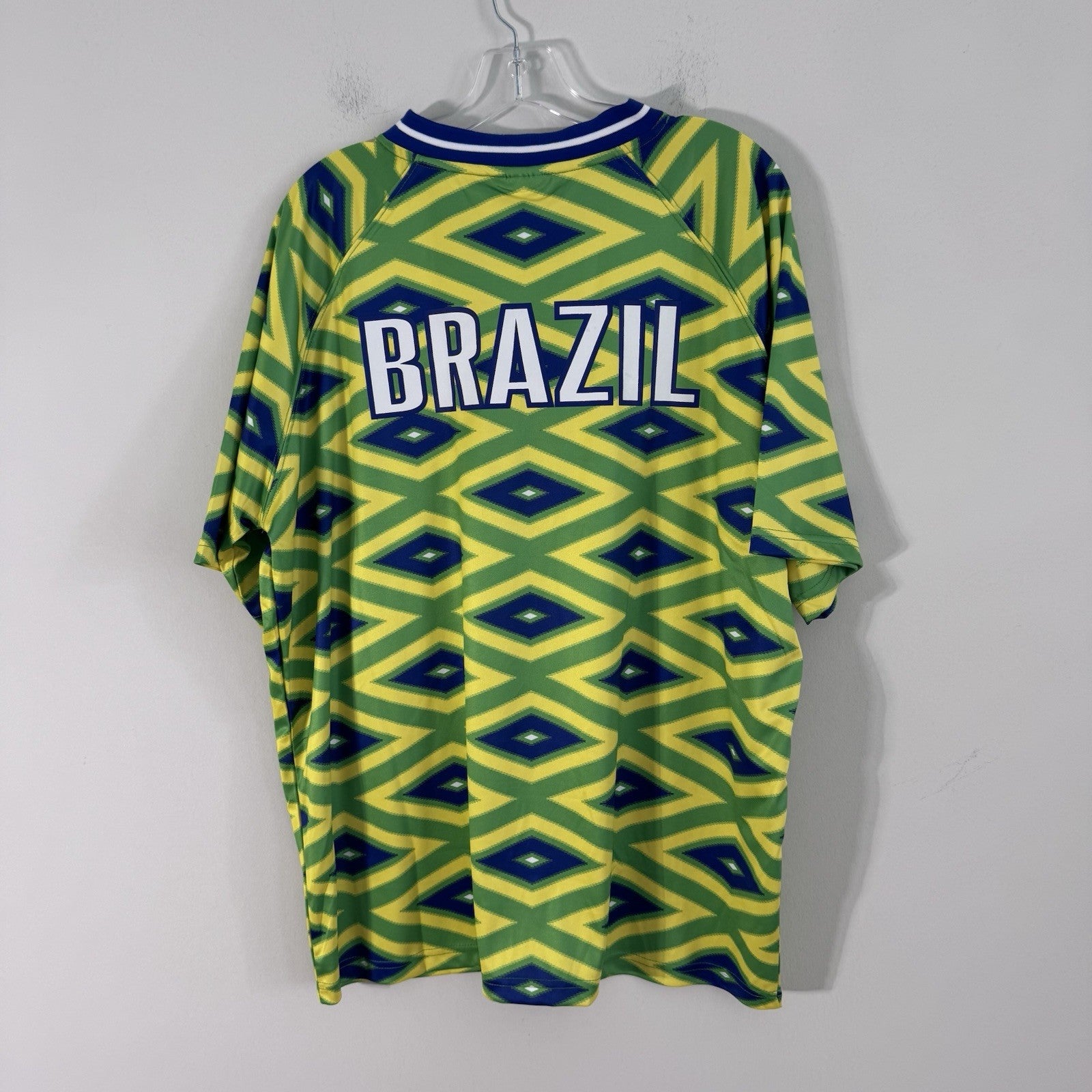 NWT Umbro Brazil Soccer Jersey Men’s M World Cup 2026 Football