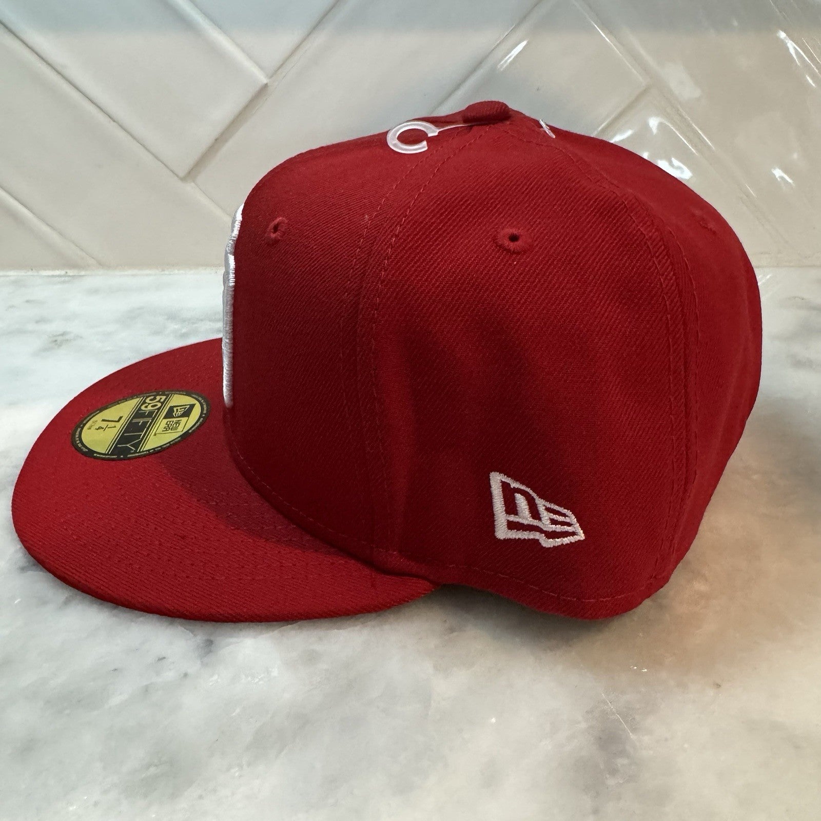Republica Dominicana New Era 59Fifty Fitted Hat Size 7 1/4 Authentic NWT Red DR