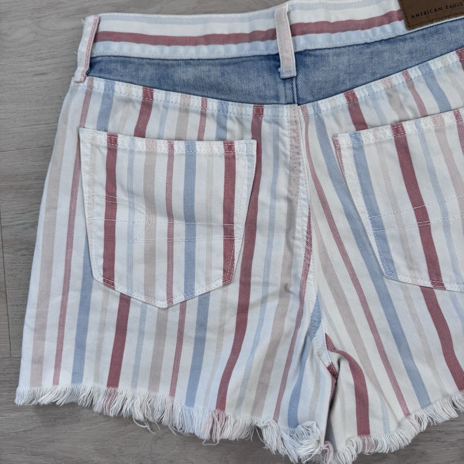 American Eagle Mom Shorts Women’s 4 Y2K Stripe Denim Frayed Raw Hem