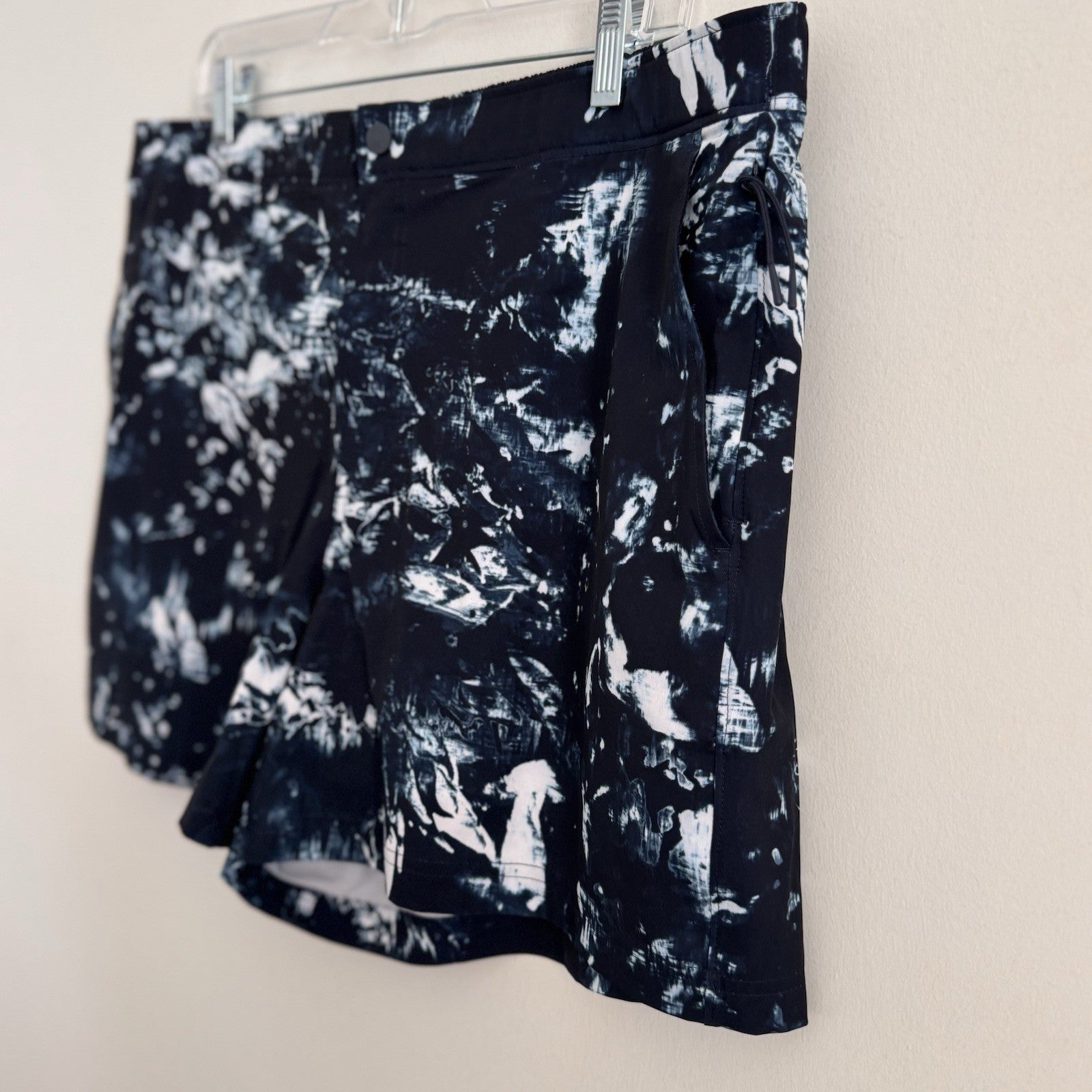 VRST Men's XL 5" Resort Short Indigo Craft Print NWT Slim Fit Lined Hybrid Swim