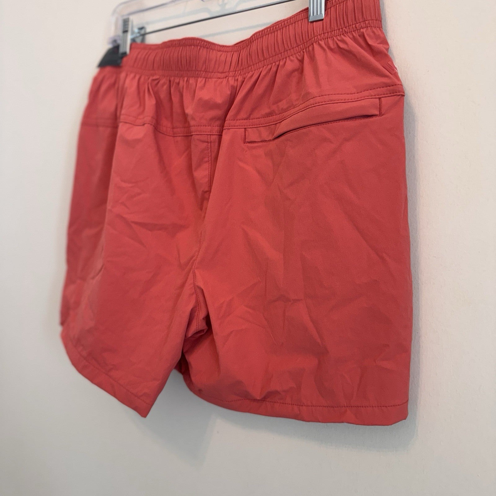 VRST Men's 5" Everyday Short Size M Medium Pink Rouge NWT Athletic Gym 5in