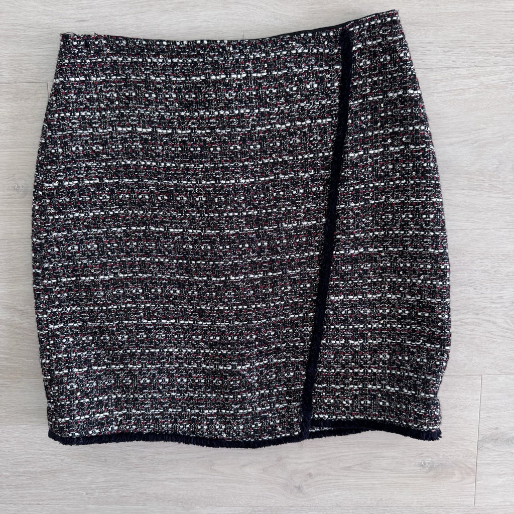 LOFT Tweed Pencil Skirt Size 4 Black Red White Fringe Trim Lined