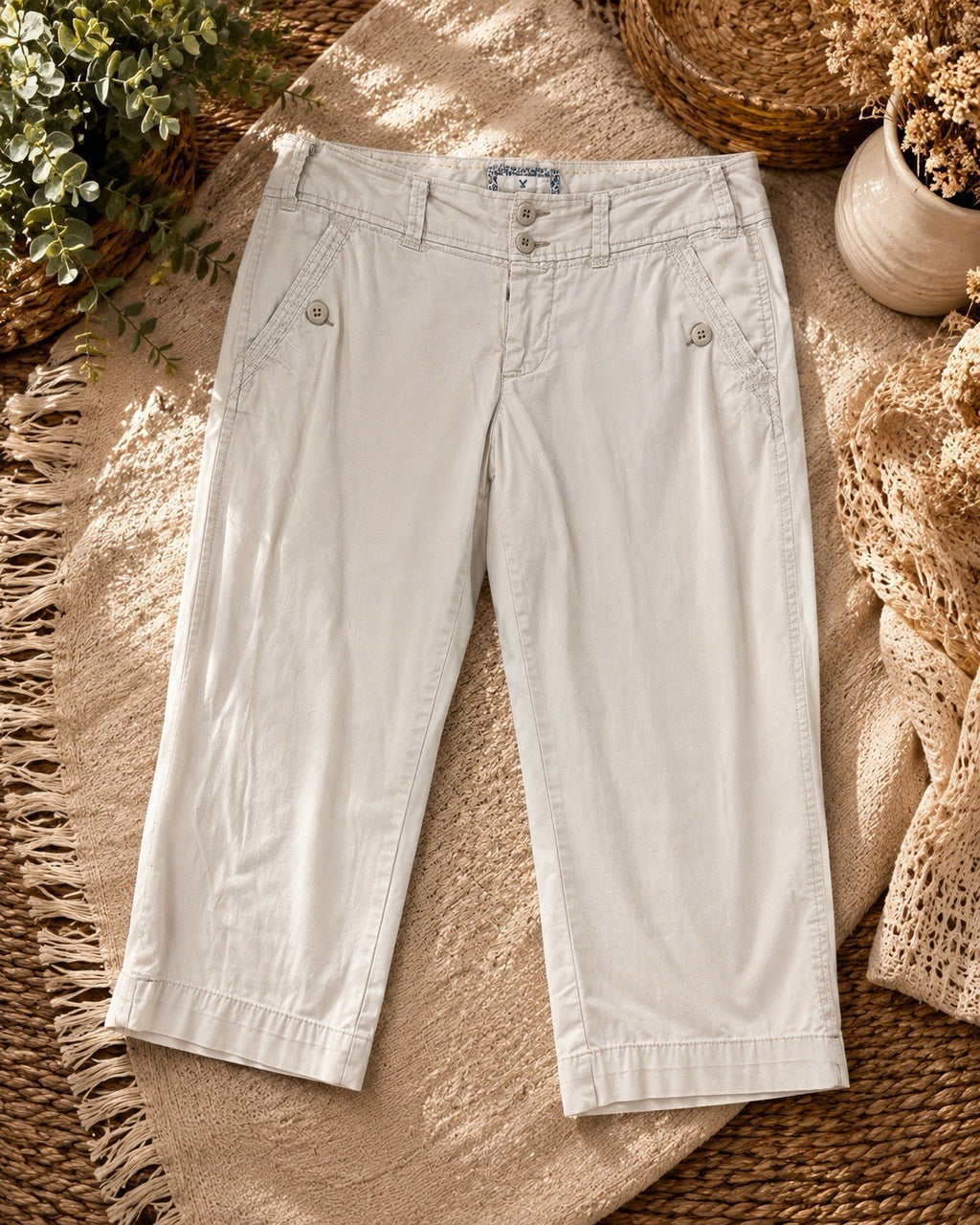 American Eagle Women’s Capri Pants Size 6 Beige Khaki Stretch Chino Crop