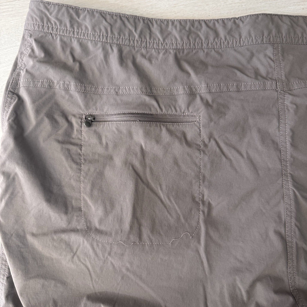 L.L. Bean Vista Camp Shorts Women’s 24W Plus Brown Cargo Hiking Outdoor 24