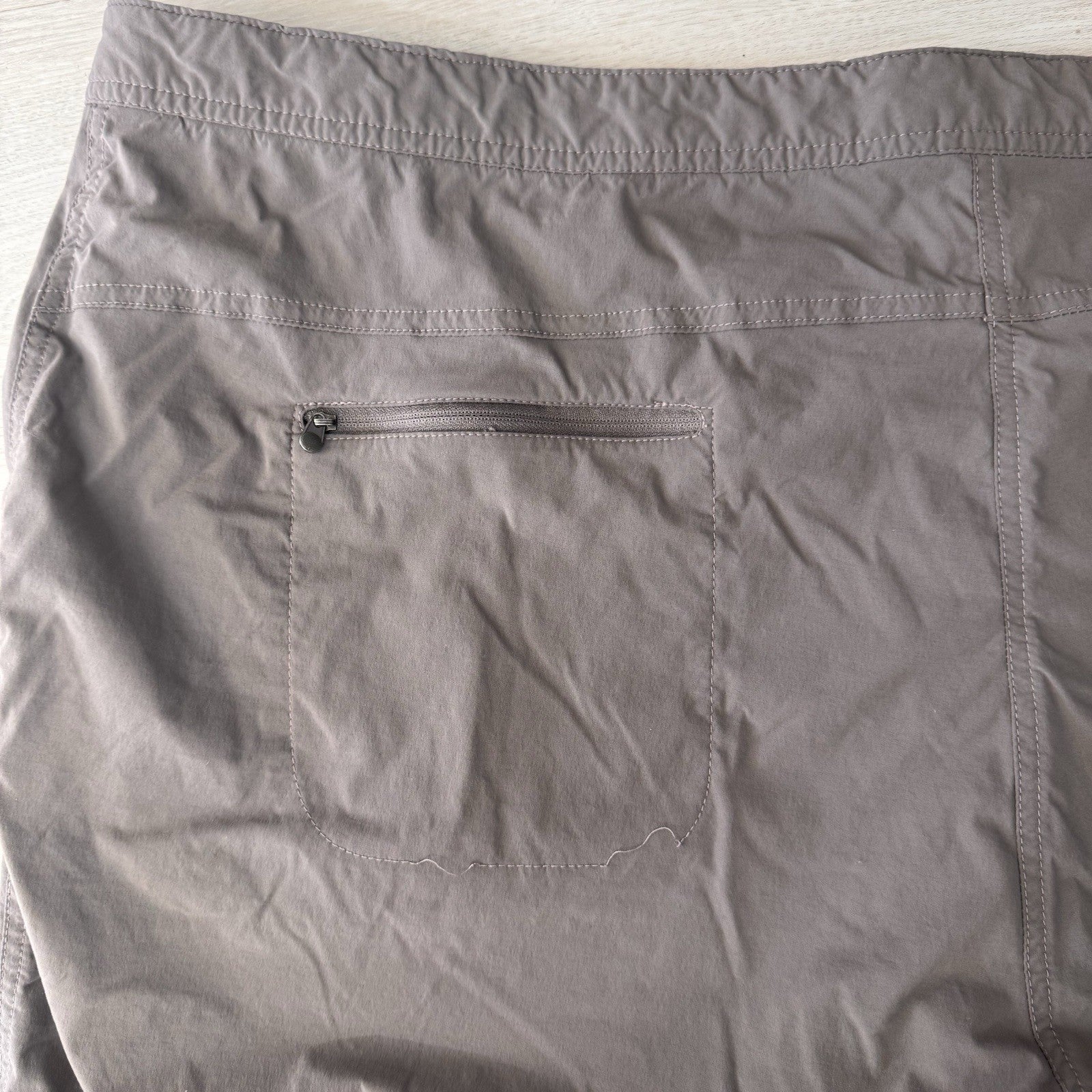 L.L. Bean Vista Camp Shorts Women’s 24W Plus Brown Cargo Hiking Outdoor 24