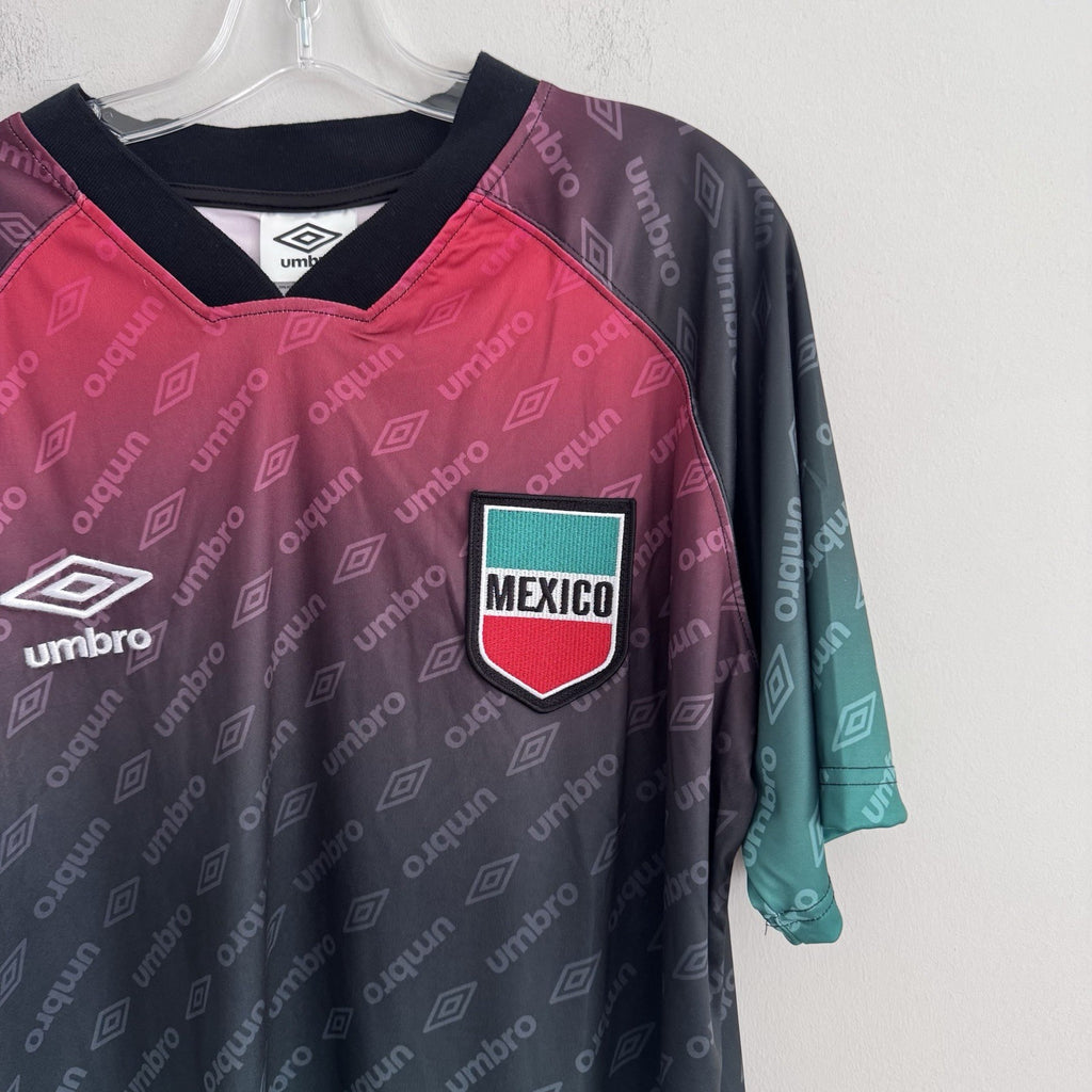NWT Umbro Mexico Soccer Jersey Mens Size Small Red Green Gradient Futbol Shirt