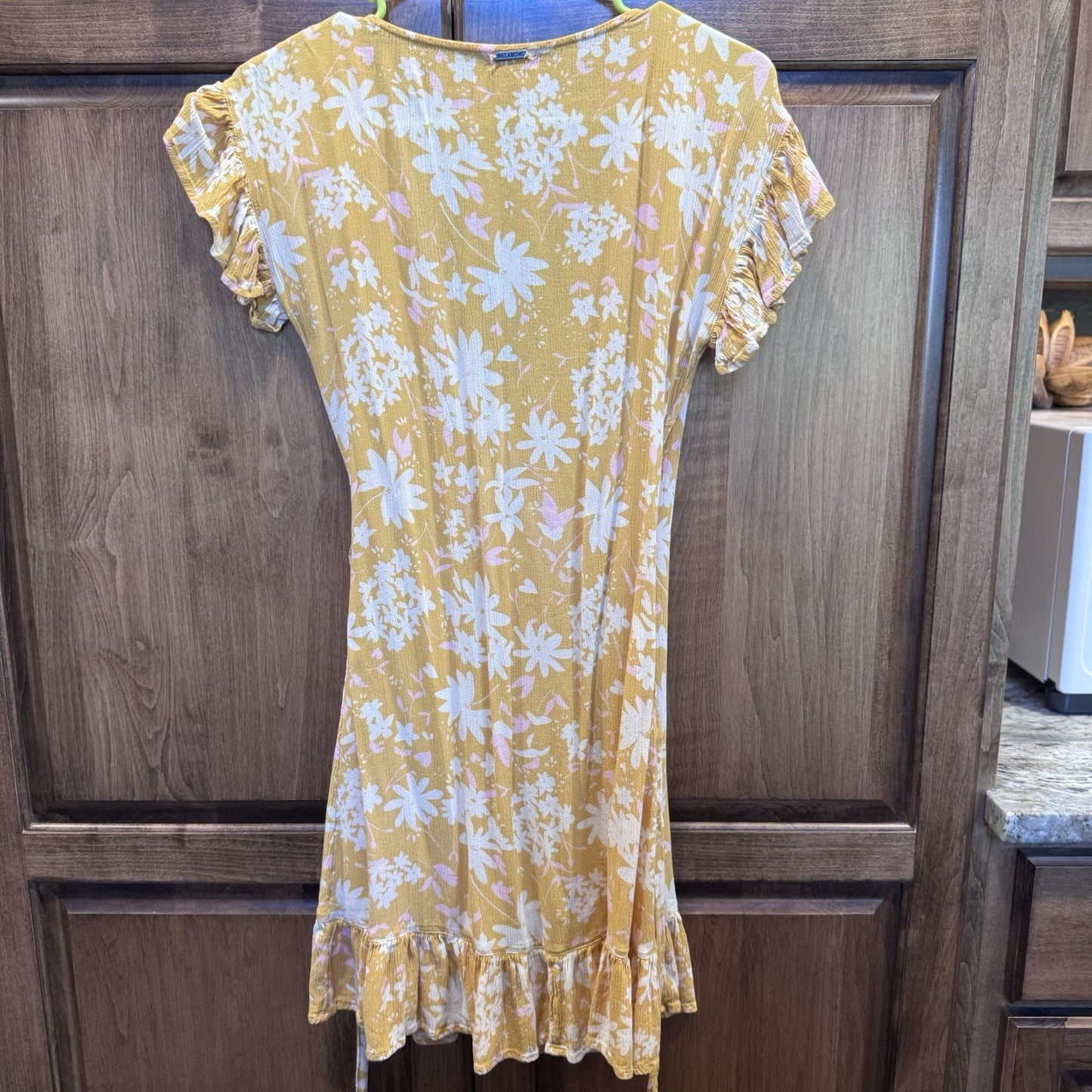 BILLABONG Wrap & Roll Mini Dress Sz S Yellow Floral VNeck Flutter Sleeve Ruffle