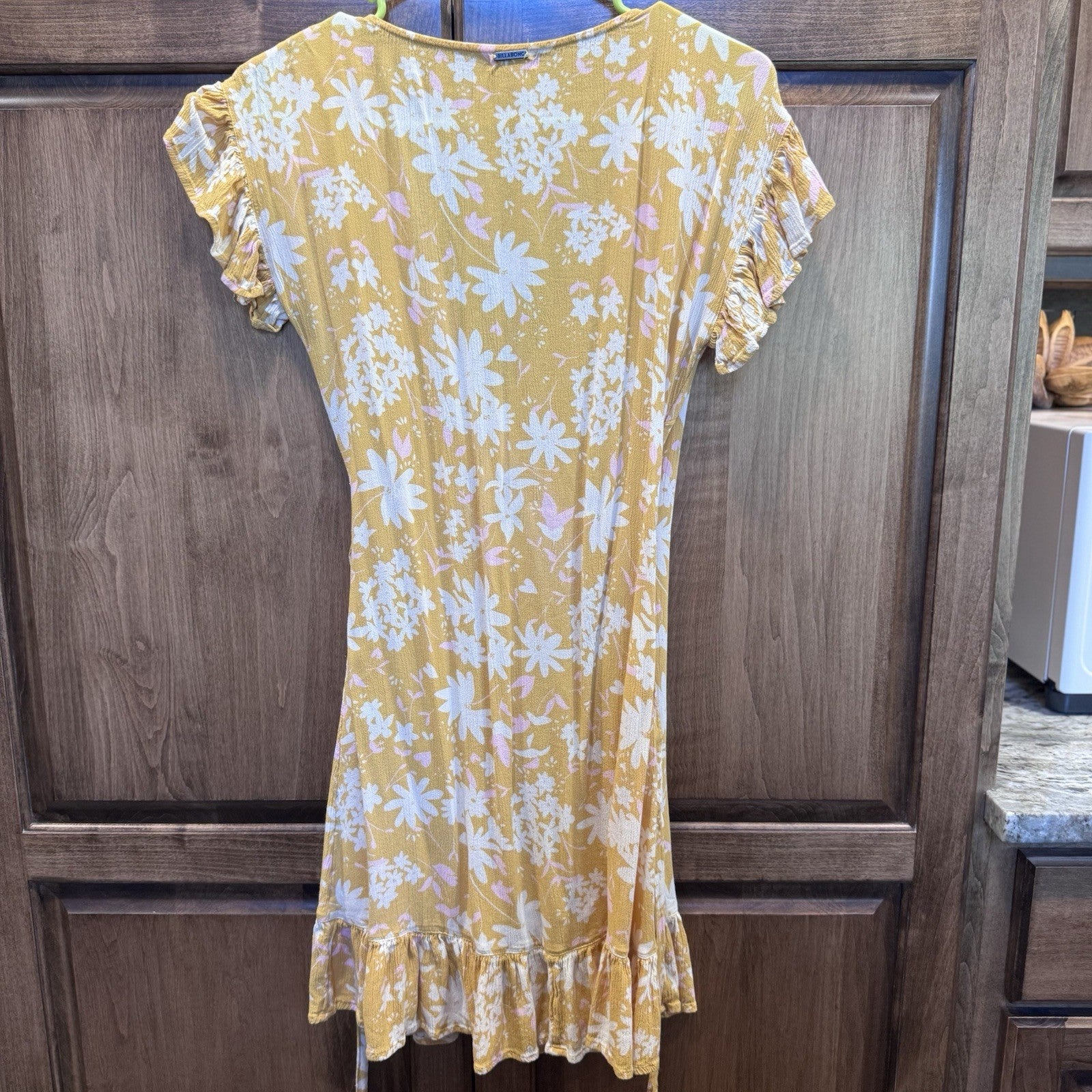 BILLABONG Wrap & Roll Mini Dress Sz S Yellow Floral VNeck Flutter Sleeve Ruffle
