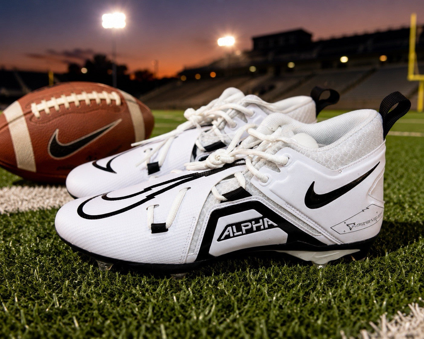 Nike Alpha Menace Pro 3 Football Cleats White Black Men’s Size 11.5 Cleats NEW