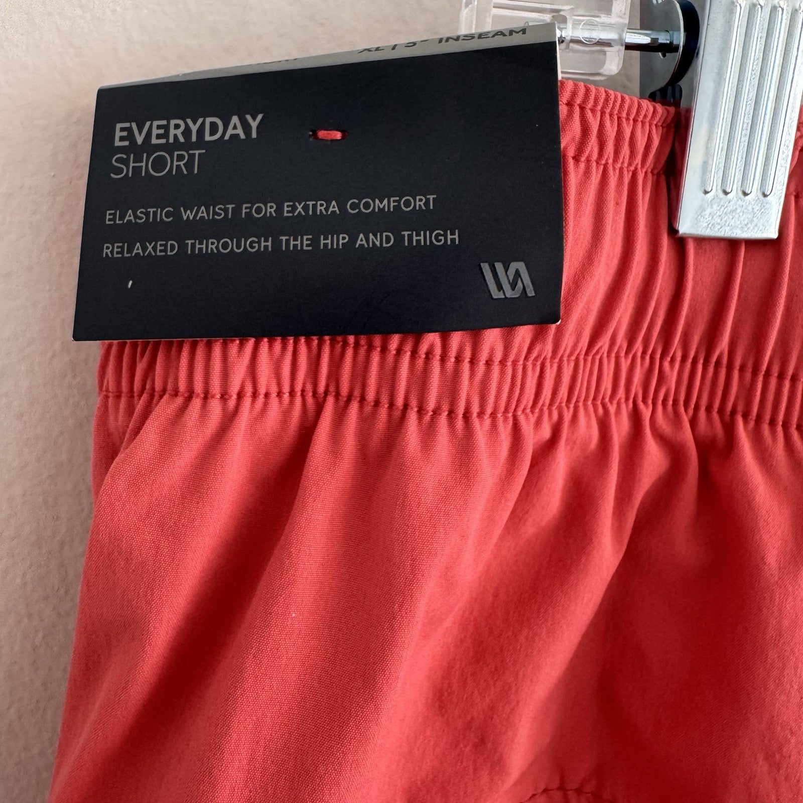 VRST Men's XL 5" Everyday Short Pink Rouge NWT Relaxed Fit Athletic Gym Training