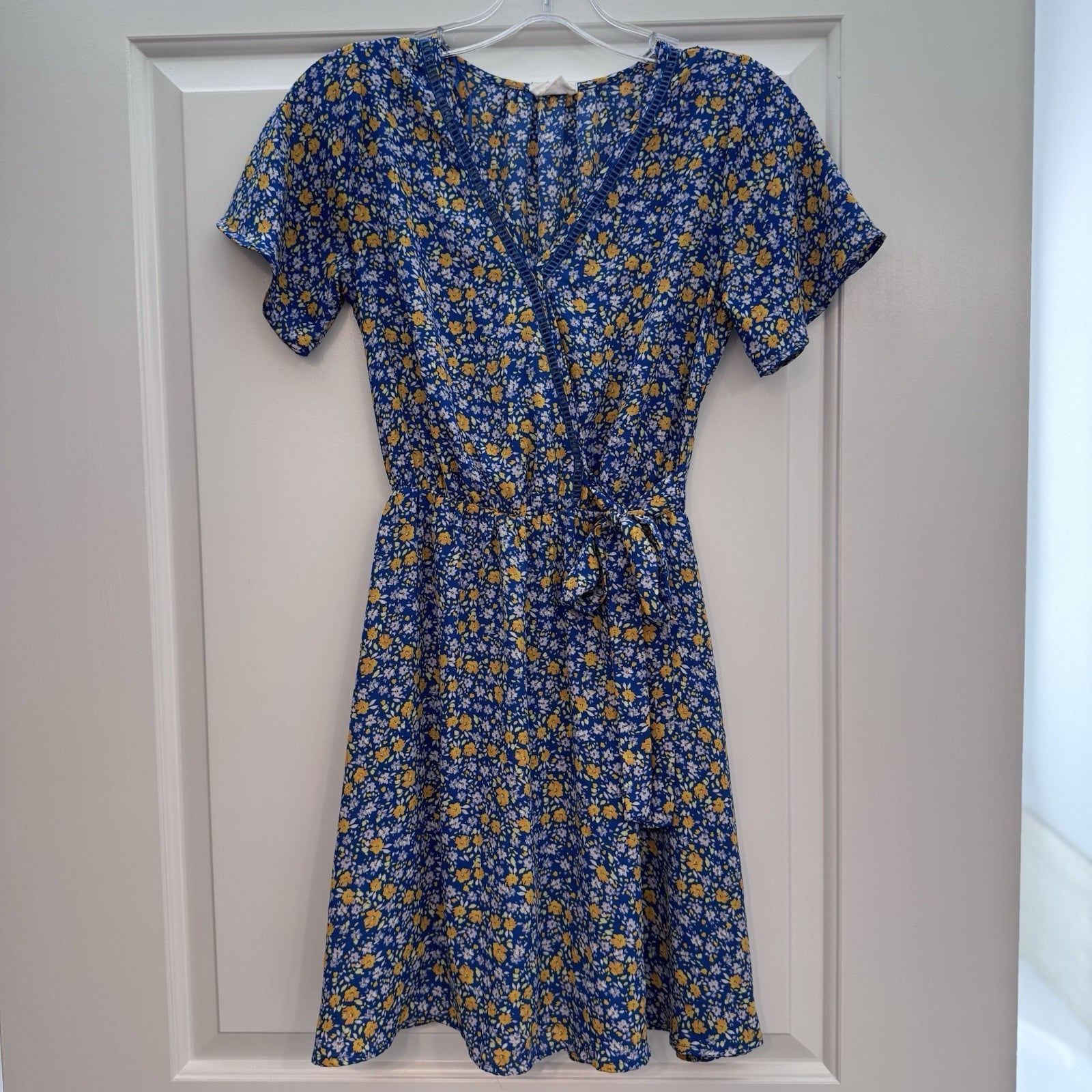 Sienna Sky XS Blue Yellow Floral Wrap Dress Short Sleeve Fit & Flare Lined