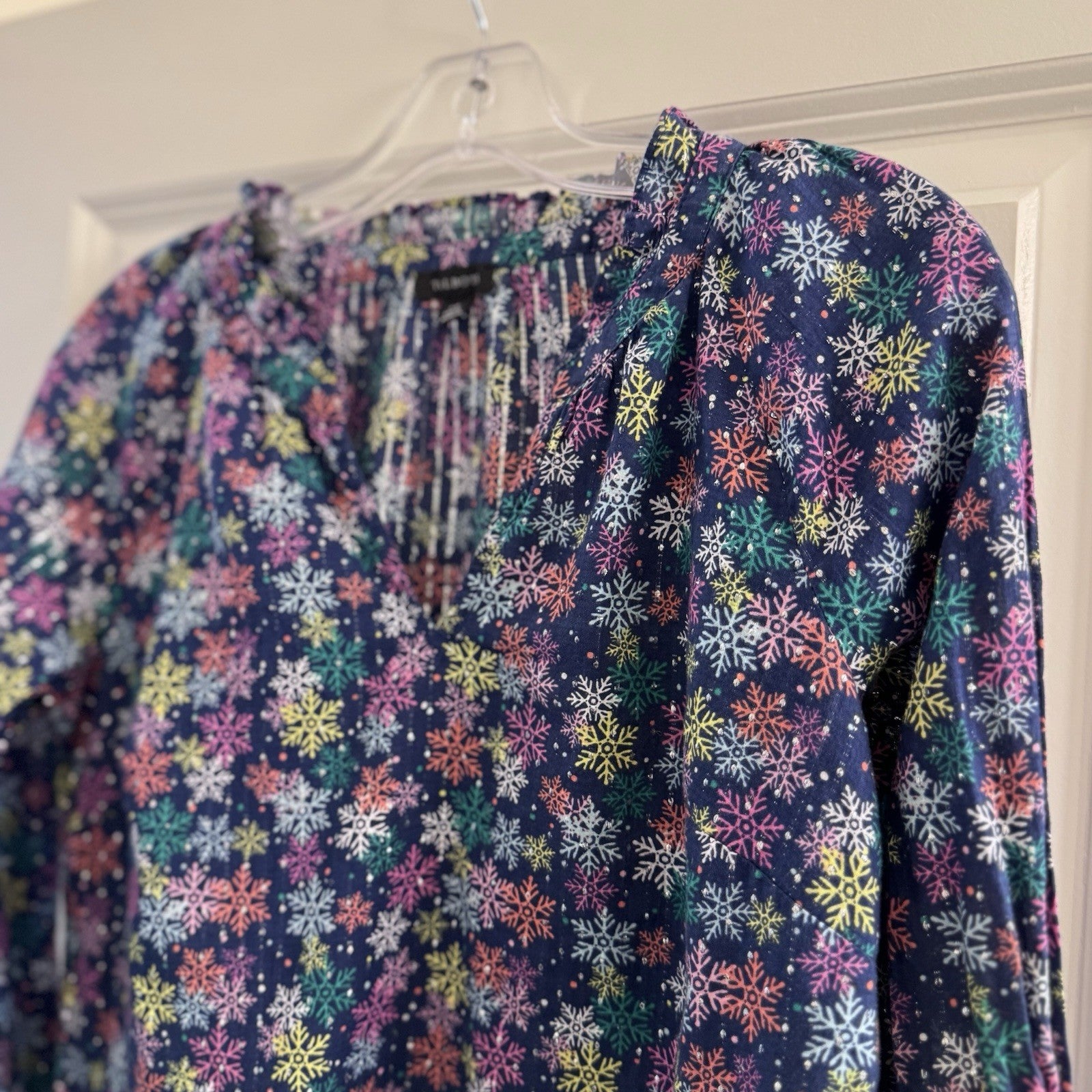 Talbots Women’s XS Metallic Snowflake Blouse Navy Multicolor Long Sleeve