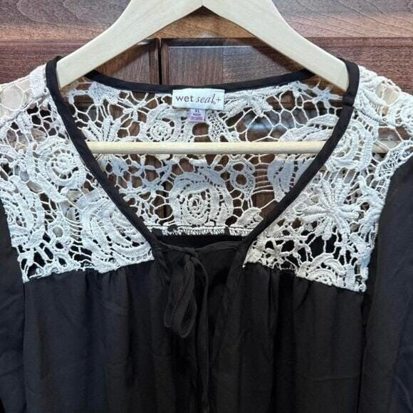 Vintage Wet Seal+ Boho Black Blouse XL Crochet Lace Yoke Sheer Tunic Top