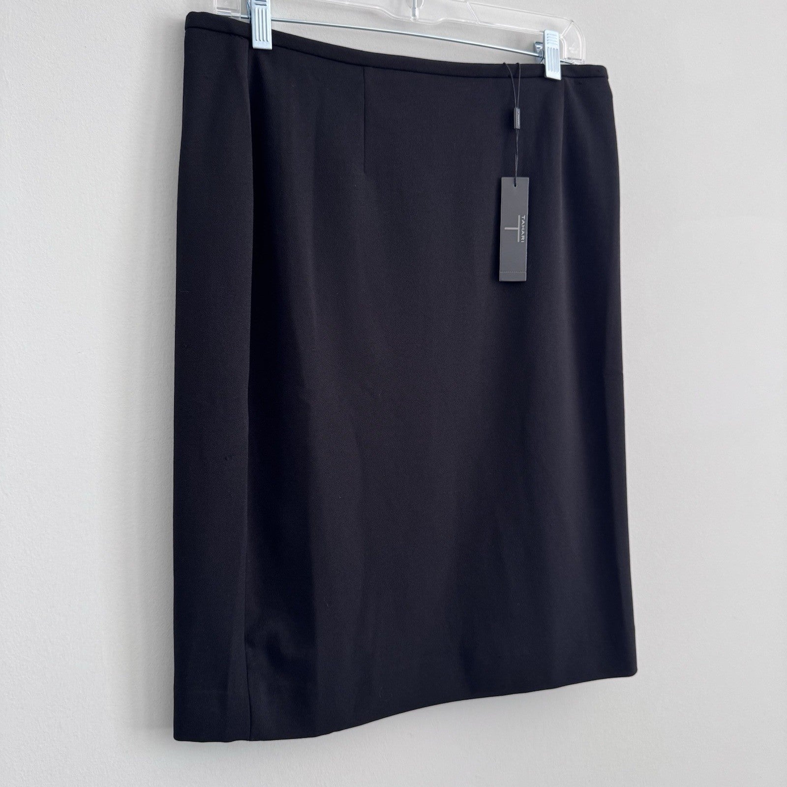 Women’s Tahari Black Pencil Skirt Size 8 NWT Career Classic