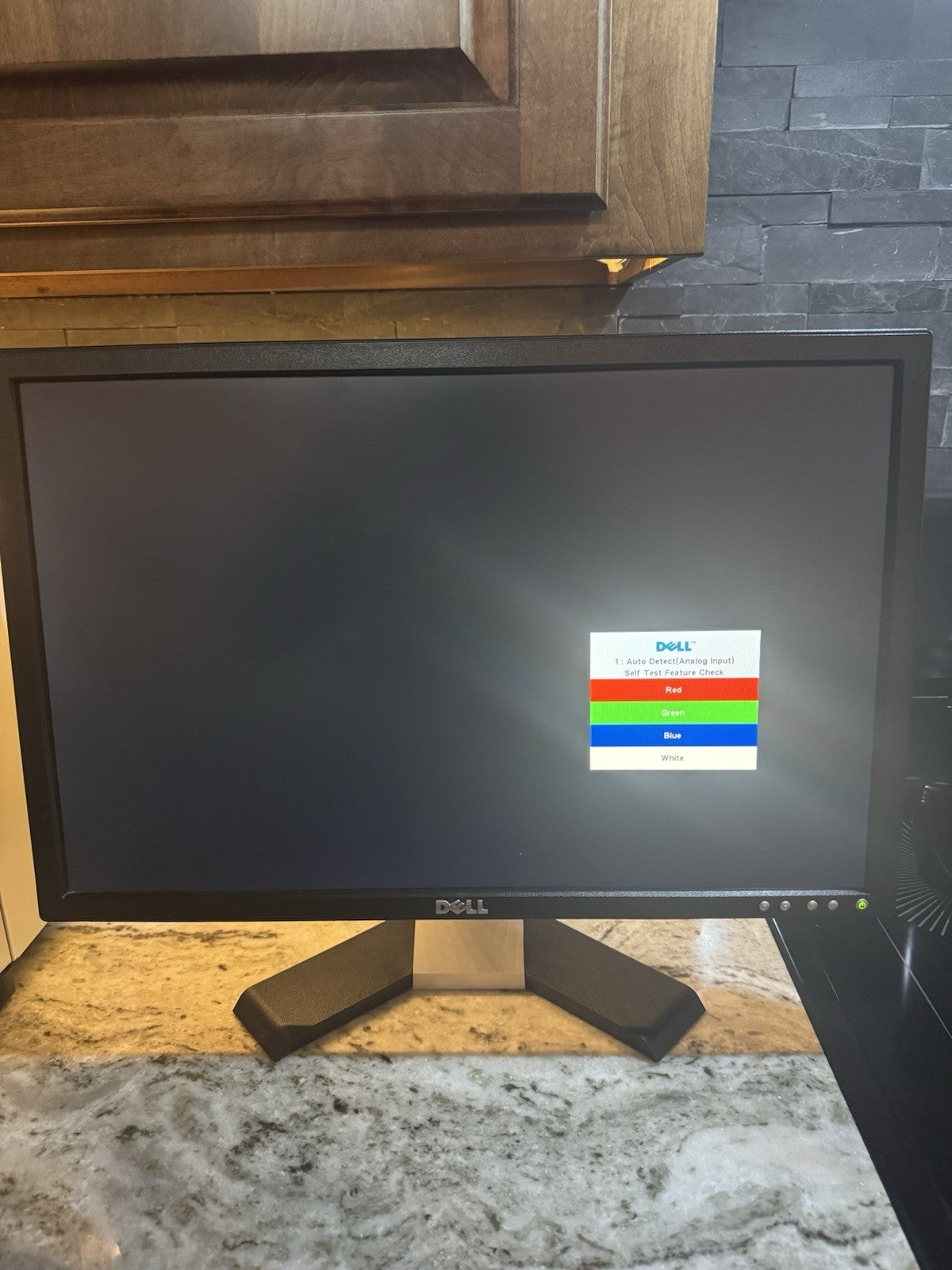 Dell E228WFP 22" Monitor w/Stand, Power Cords Great Condition