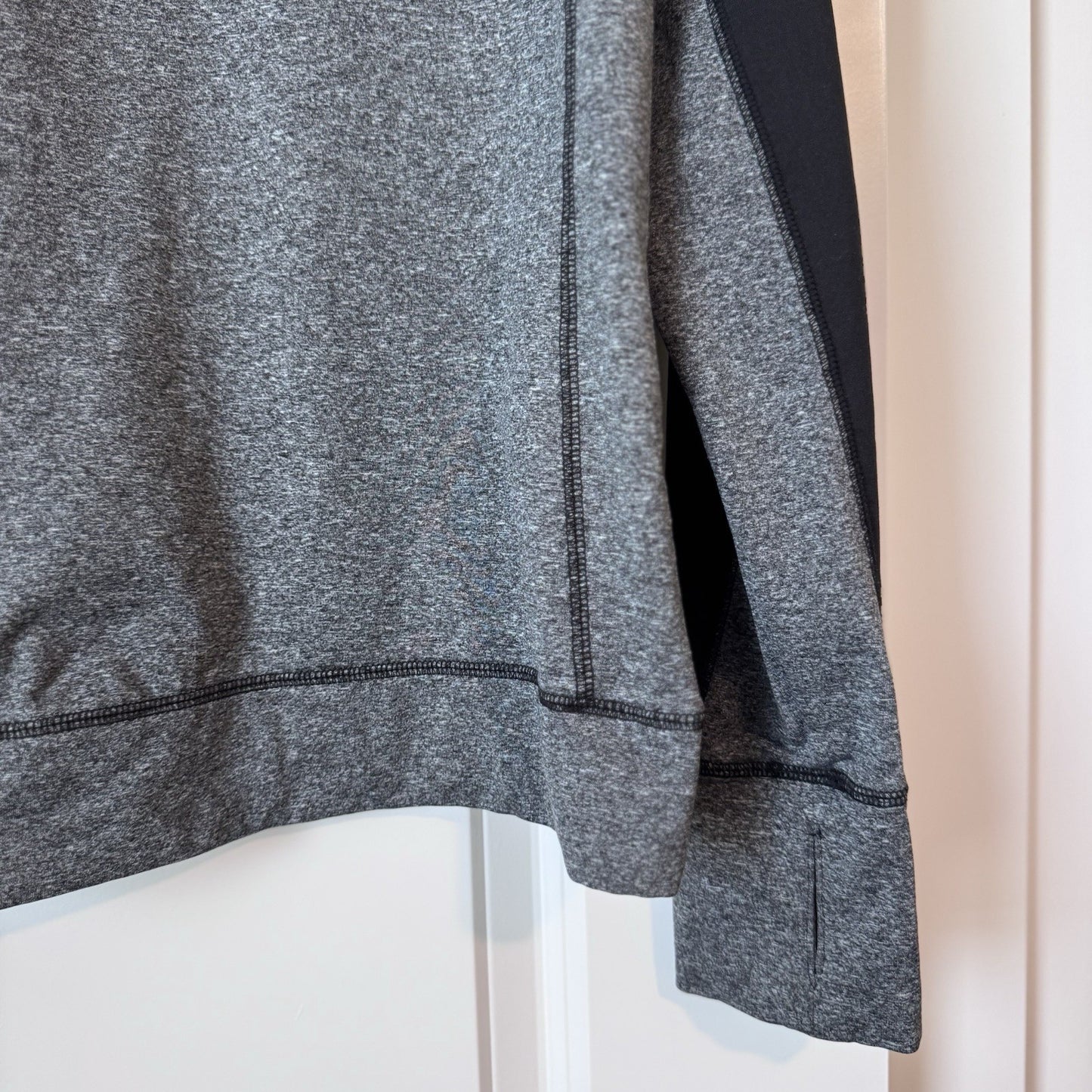 PINK Victoria’s Secret 1/4 Zip Pullover L Gray Black Dog Logo Stretch