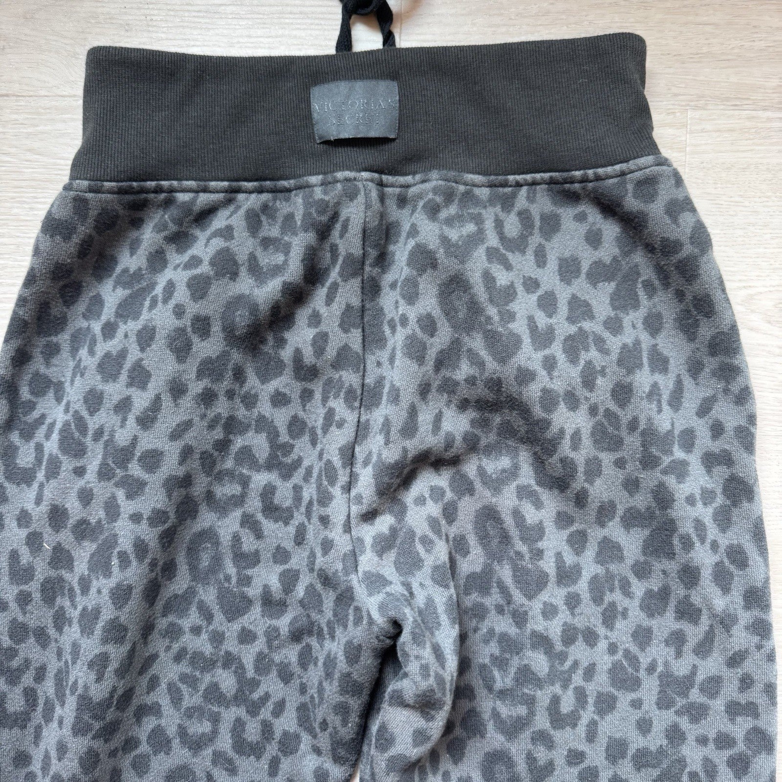 Victoria’s Secret Leopard Print Jogger Sweatpants Lace-Up Waist Small