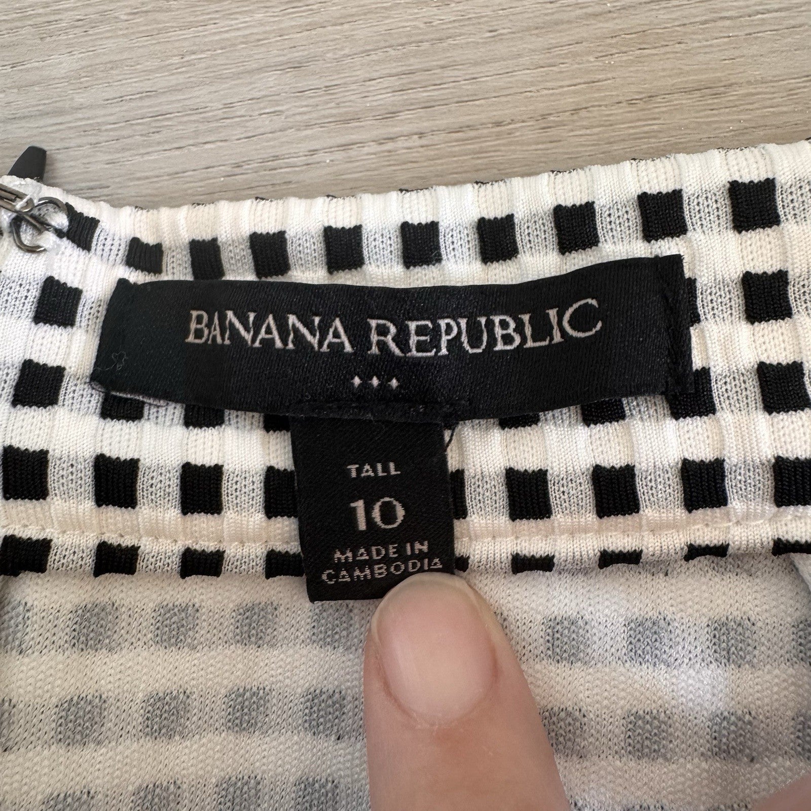Banana Republic Gingham Flounce Skirt 10 Tall Black White
