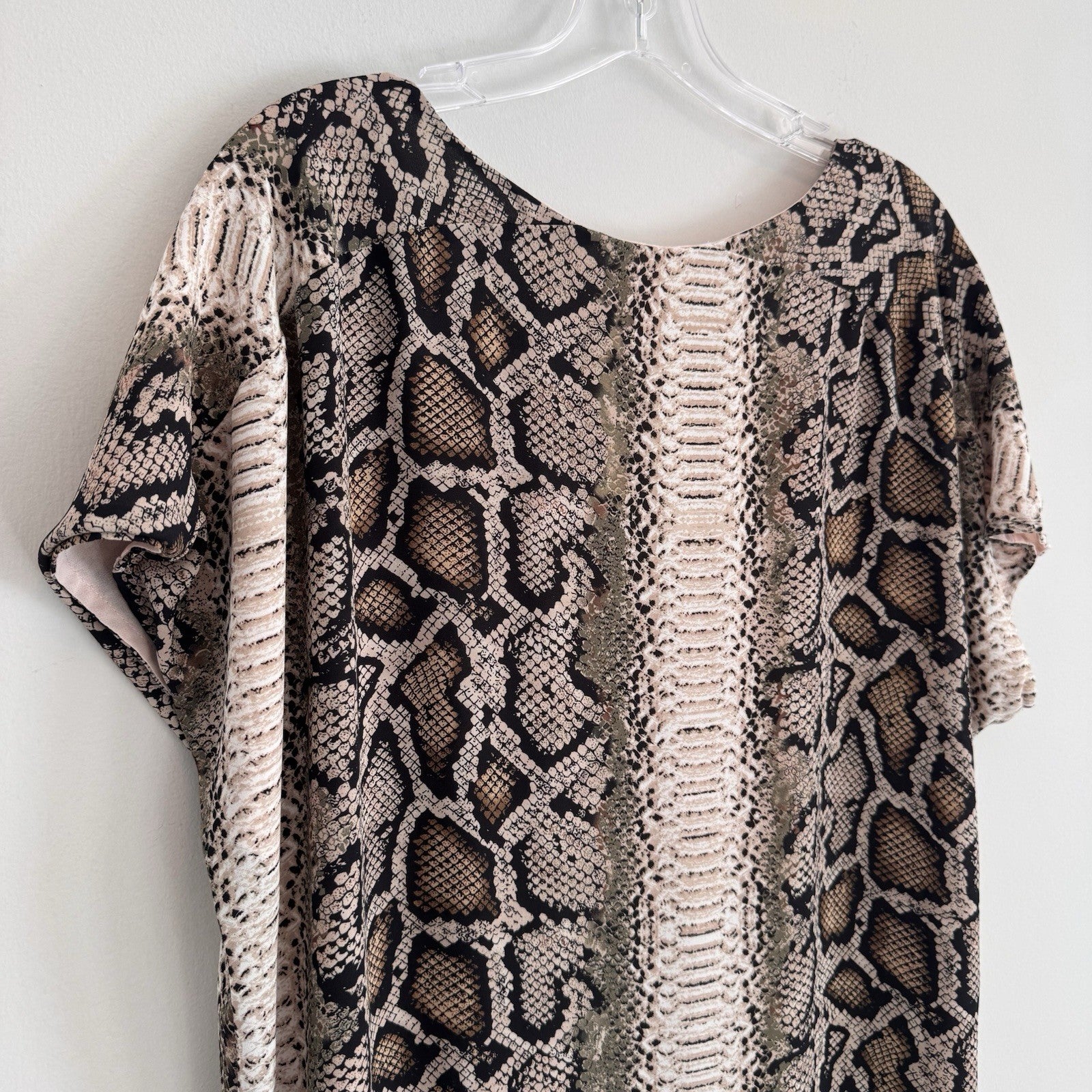 Buddy Love Snake Print Shift Dress Medium Pink Tan V-Neck Lined Women’s