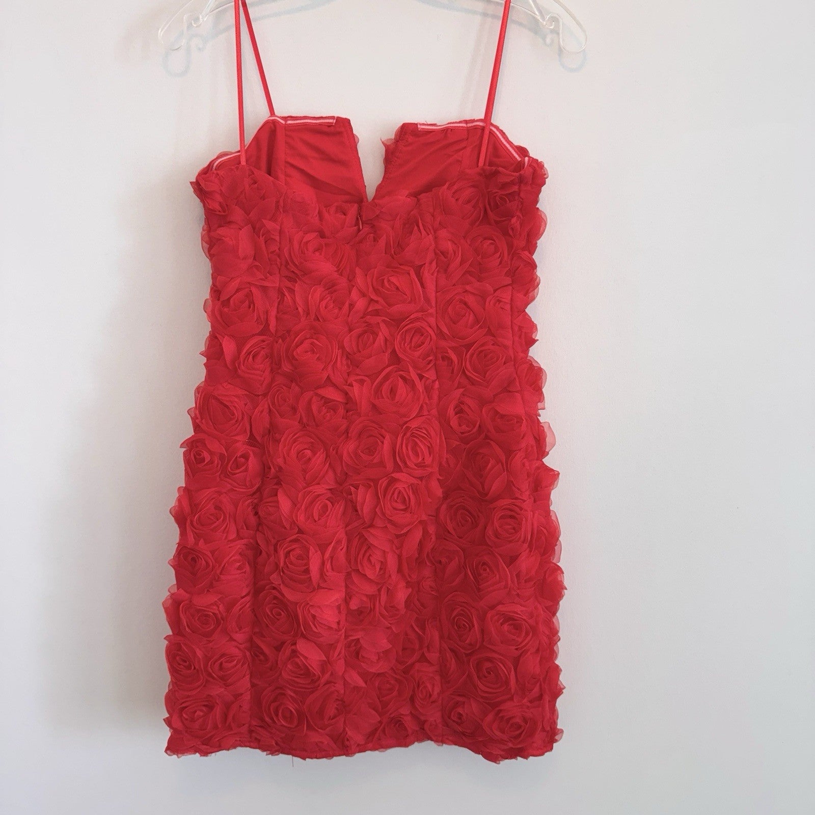 DO+BE Red 3D Rosette Floral Mini Dress Size Large NWT Cocktail Party boutique