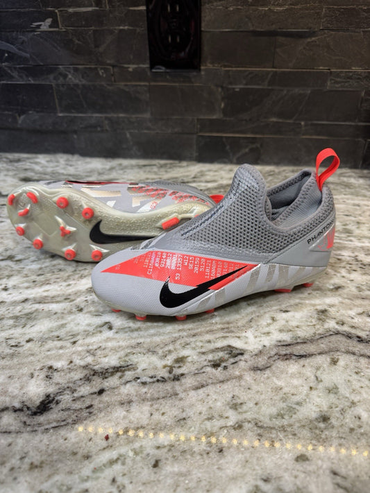 Nike Phantom Venom Elite FG ACC Youth Size 2Y