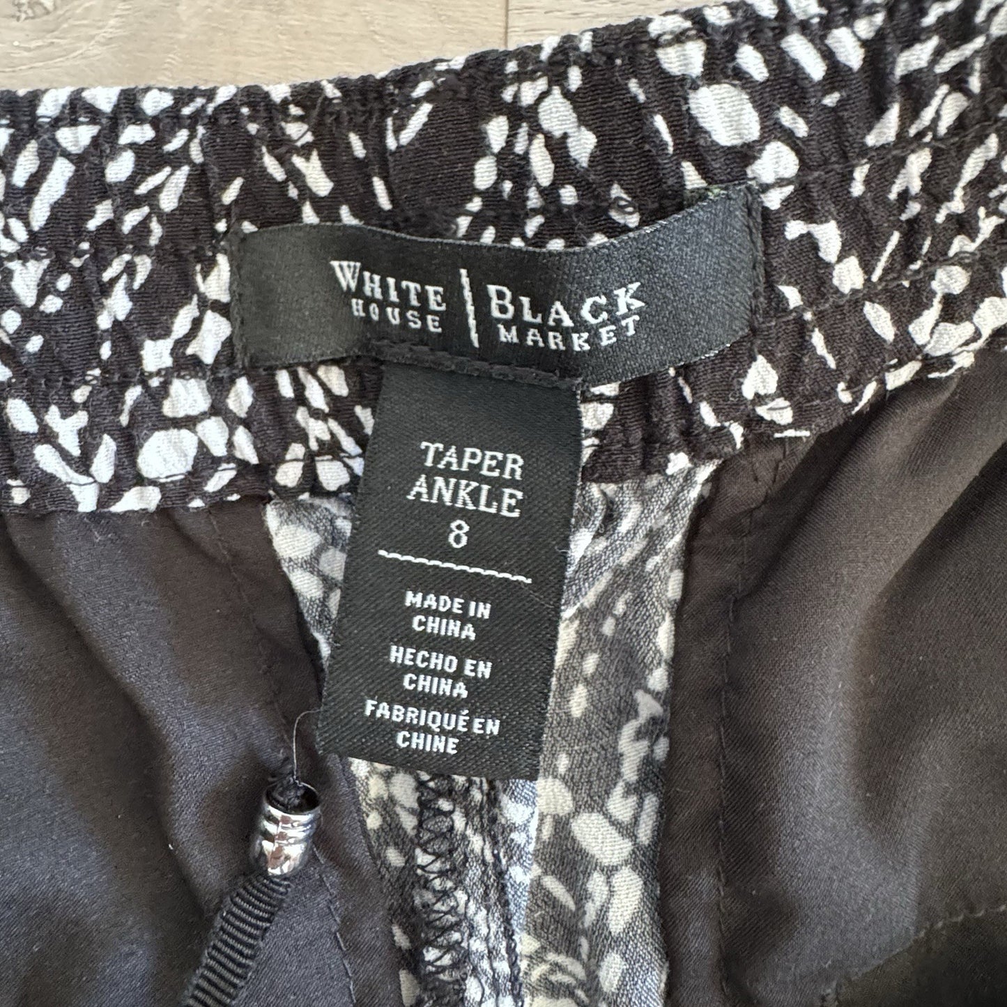 WHBM Taper Ankle Pants Size 8 Black White Chevron Print